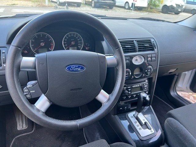 FORD 2.5i 24V Trend-image-1