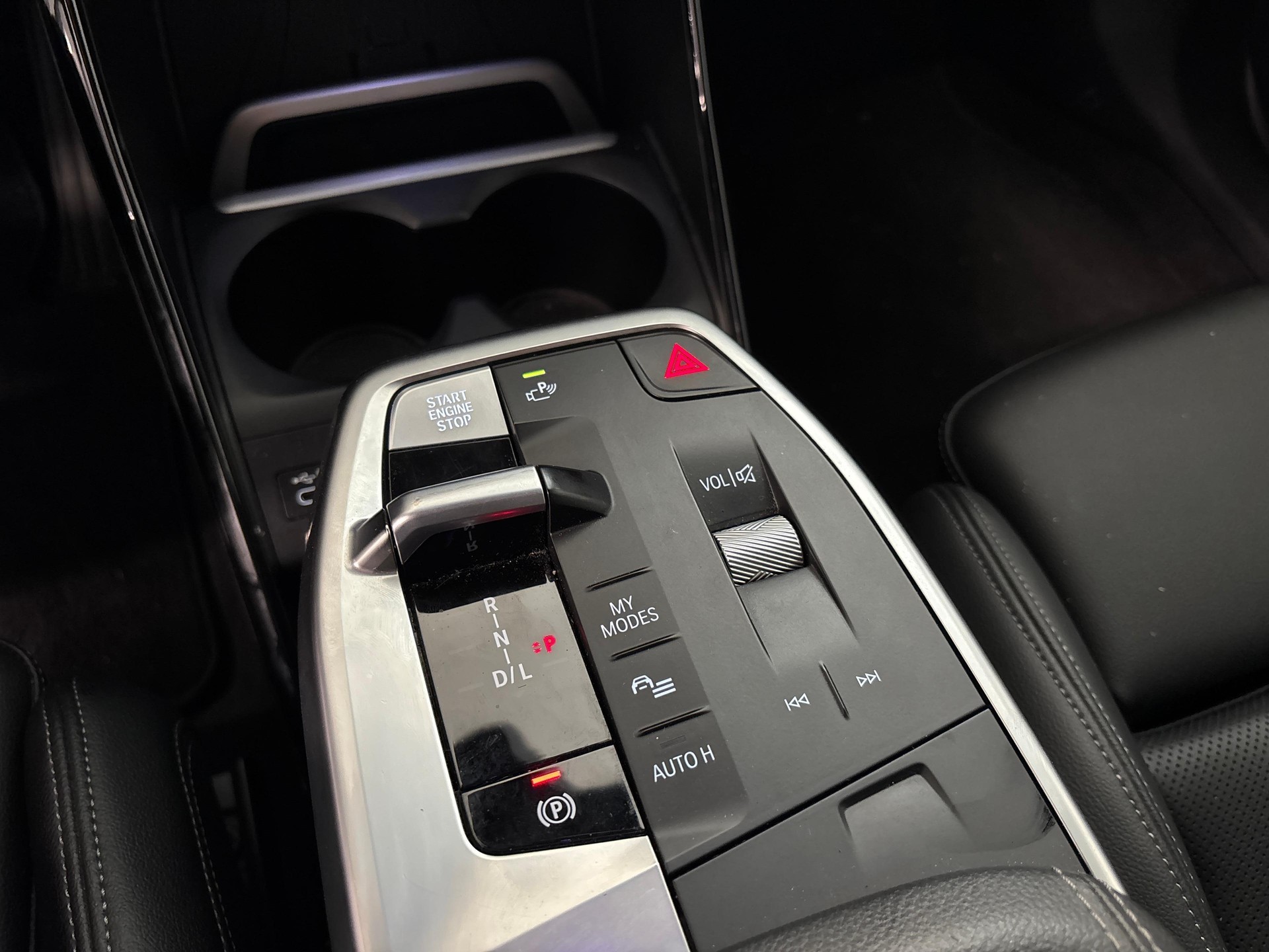 BMW 218d SDKG Active Tourer-image-15