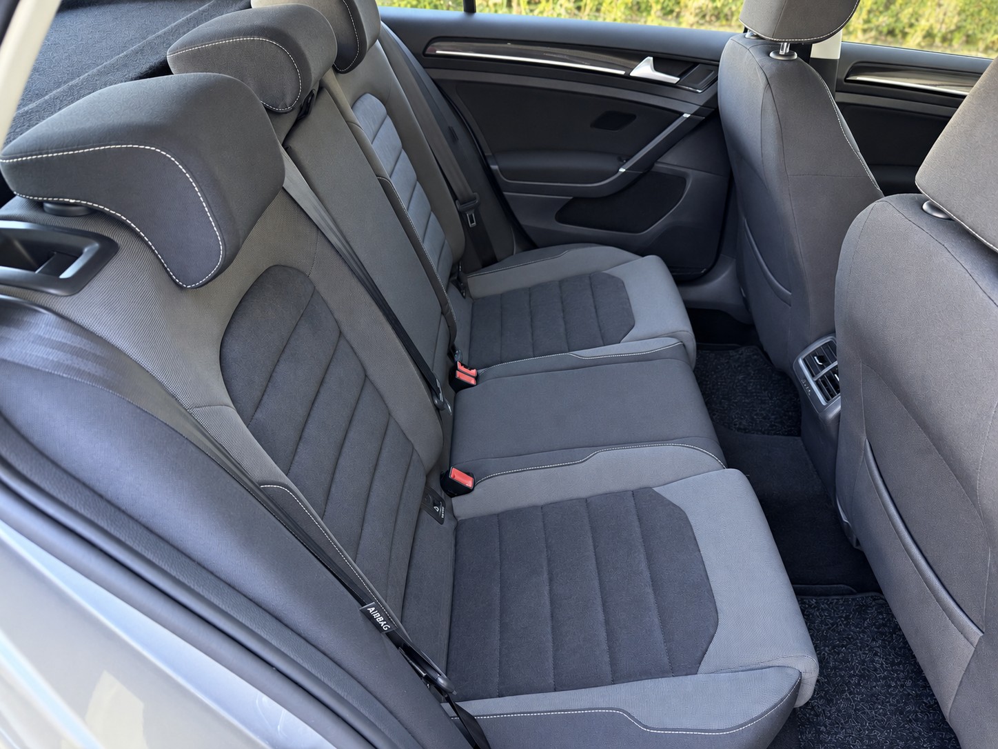VW Golf 2.0 TDI Highline DSG-Automat-image-20