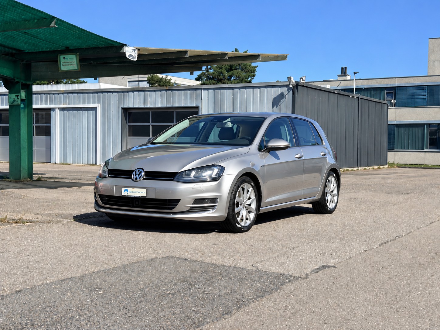 VW Golf 2.0 TDI Highline DSG-Automat-image-11