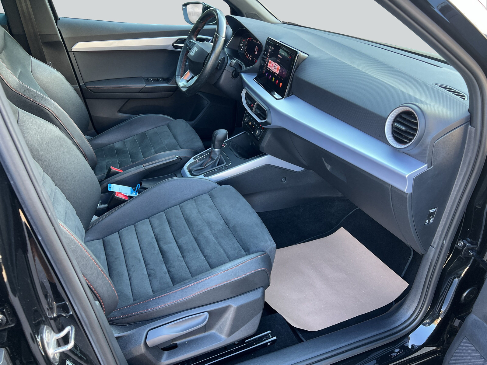 SEAT Arona 1.5 Eco TSI FR DSG-image-10