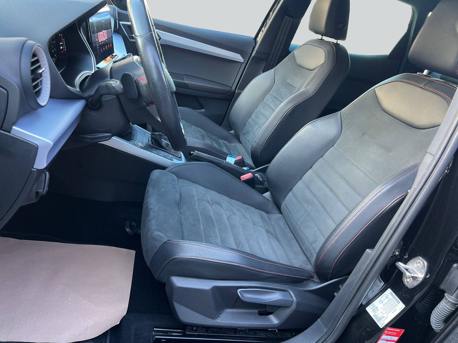 SEAT Arona 1.5 Eco TSI FR DSG-image-9