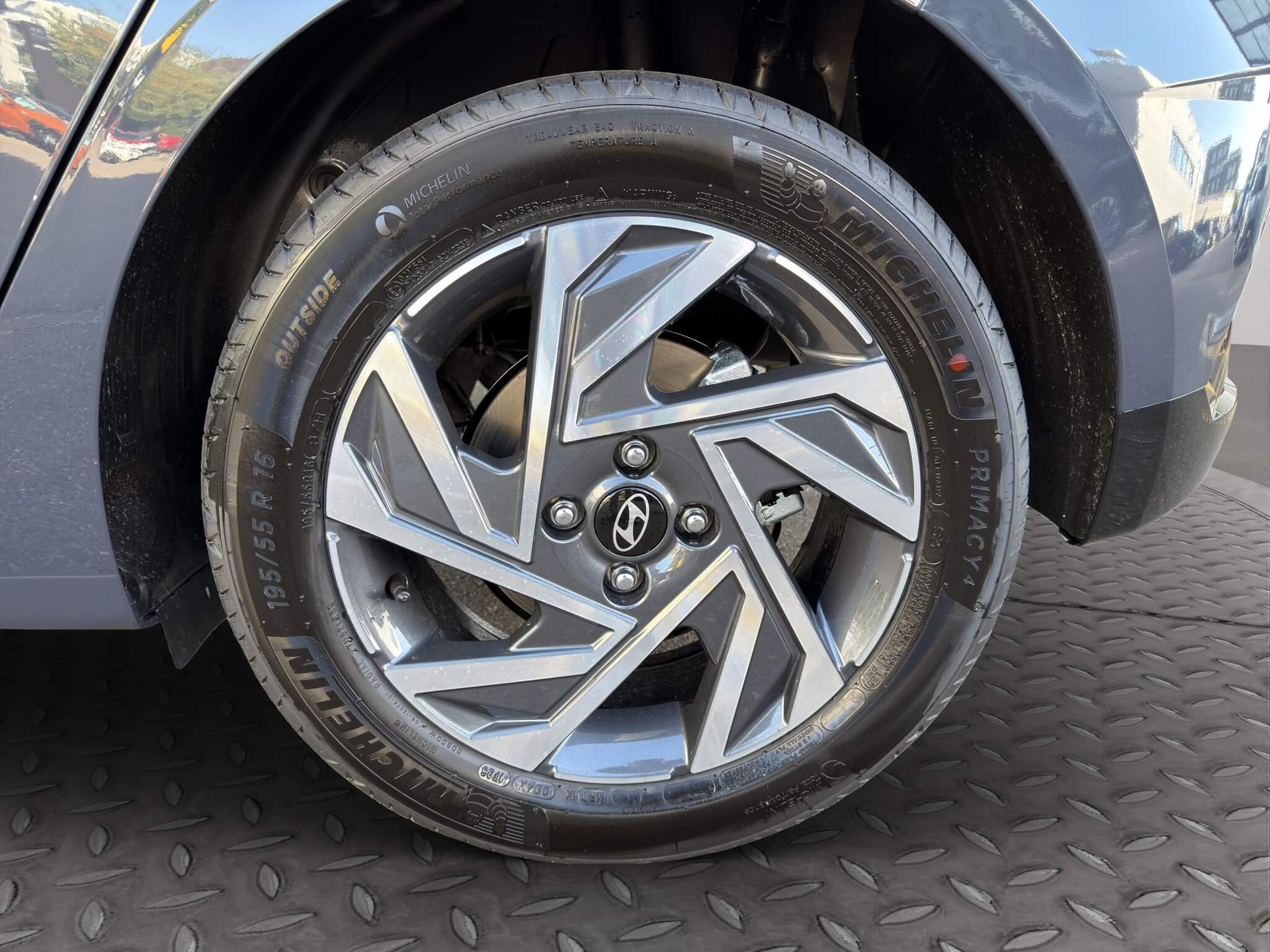 HYUNDAI i20 1.0 T-GDi Amplia Go-image-5