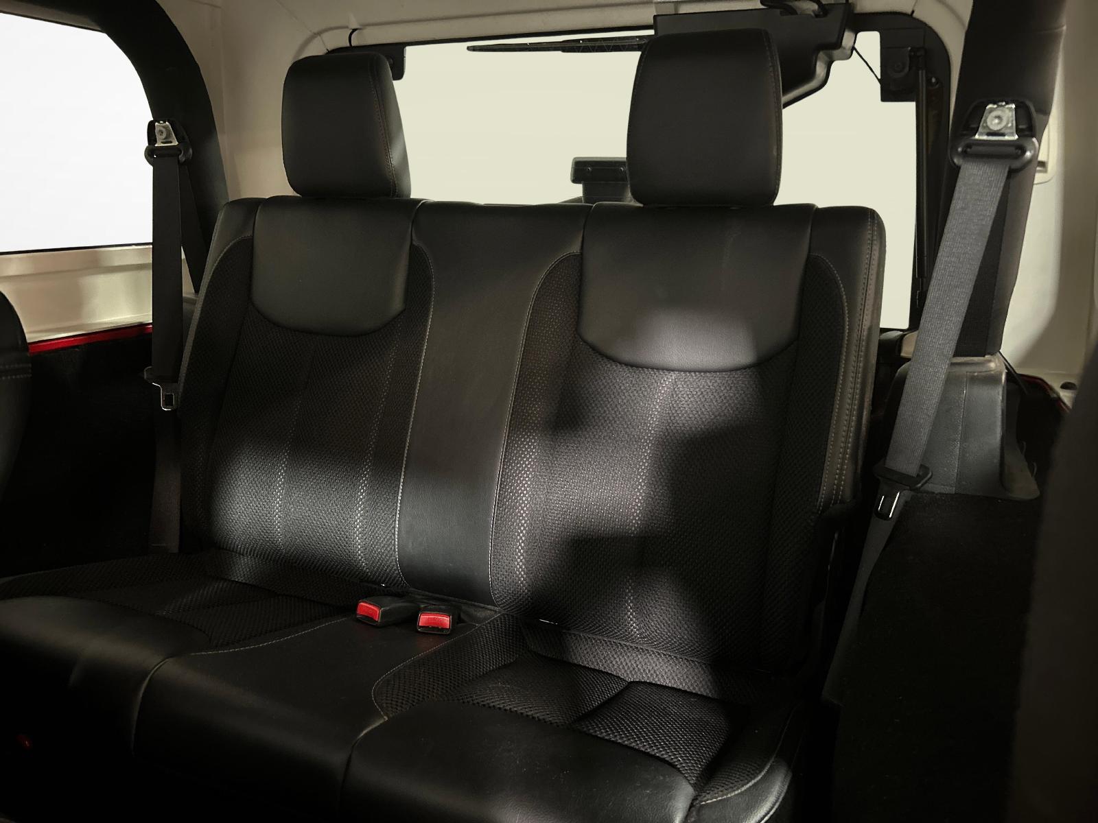 JEEP Wrangler 2.8 CRD Sahara-image-3