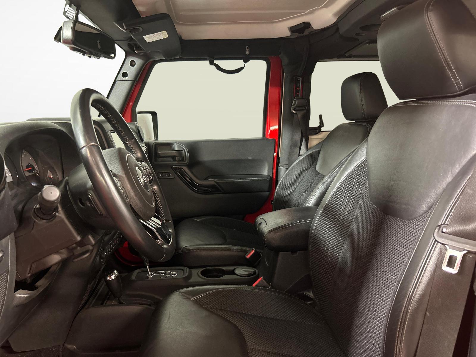 JEEP Wrangler 2.8 CRD Sahara-image-2
