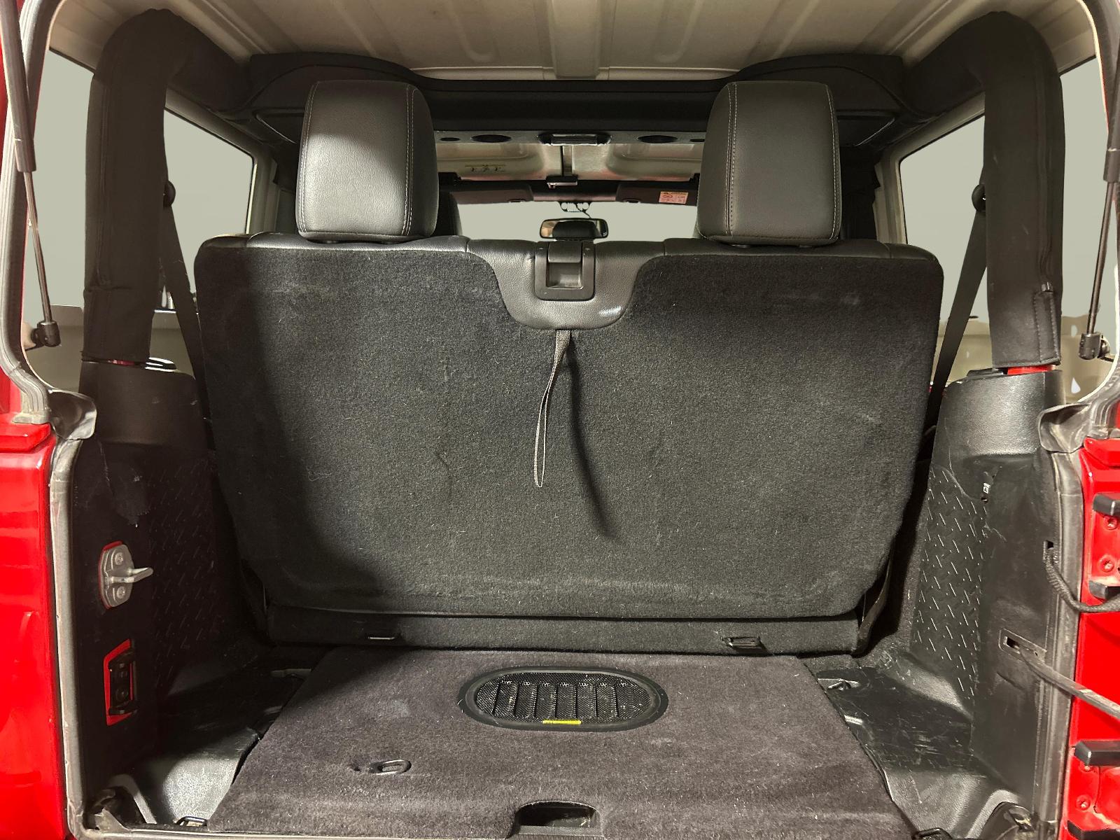 JEEP Wrangler 2.8 CRD Sahara-image-10
