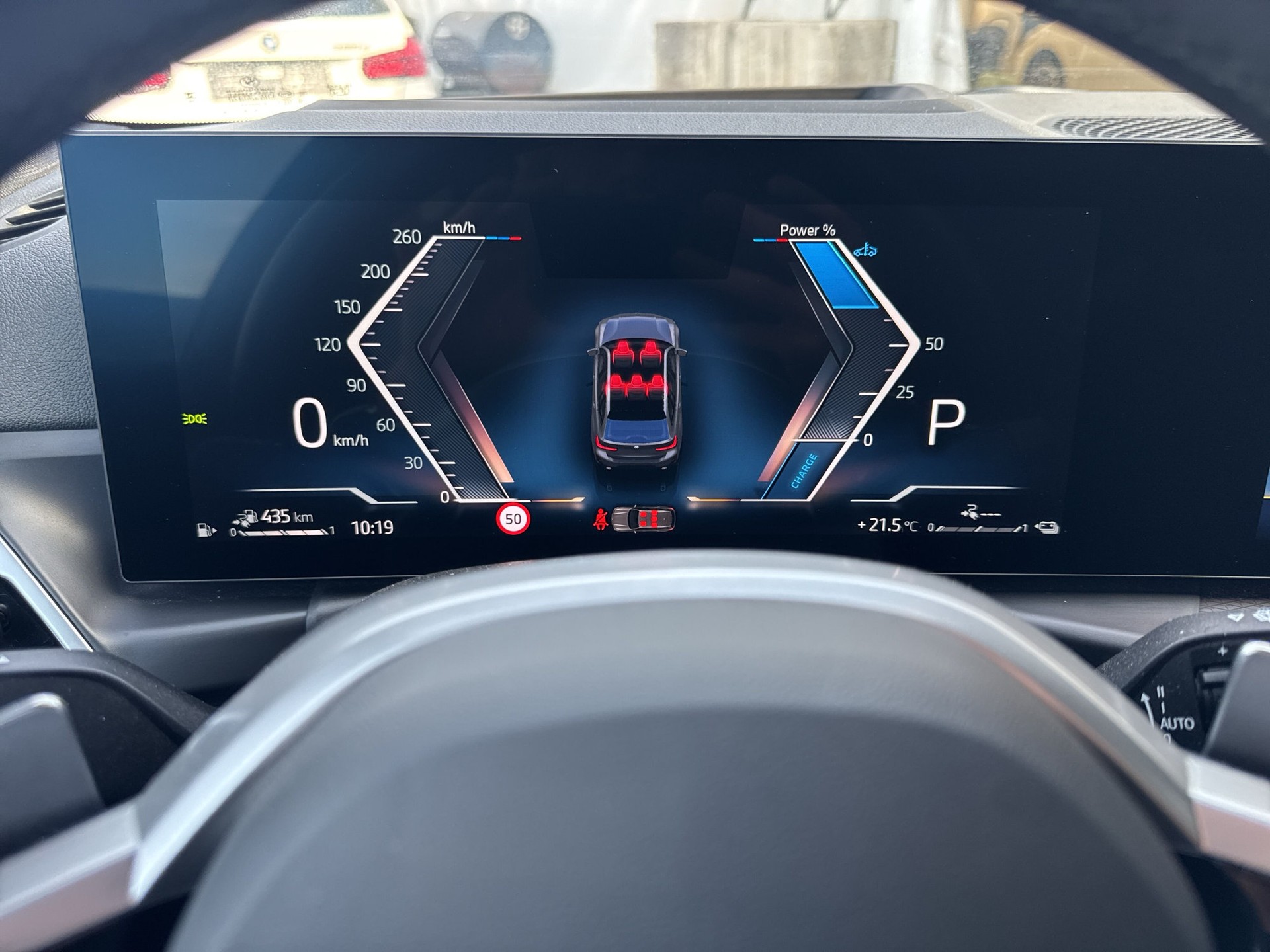 BMW 330e x DriveTouring Steptronic M Sport-image-12