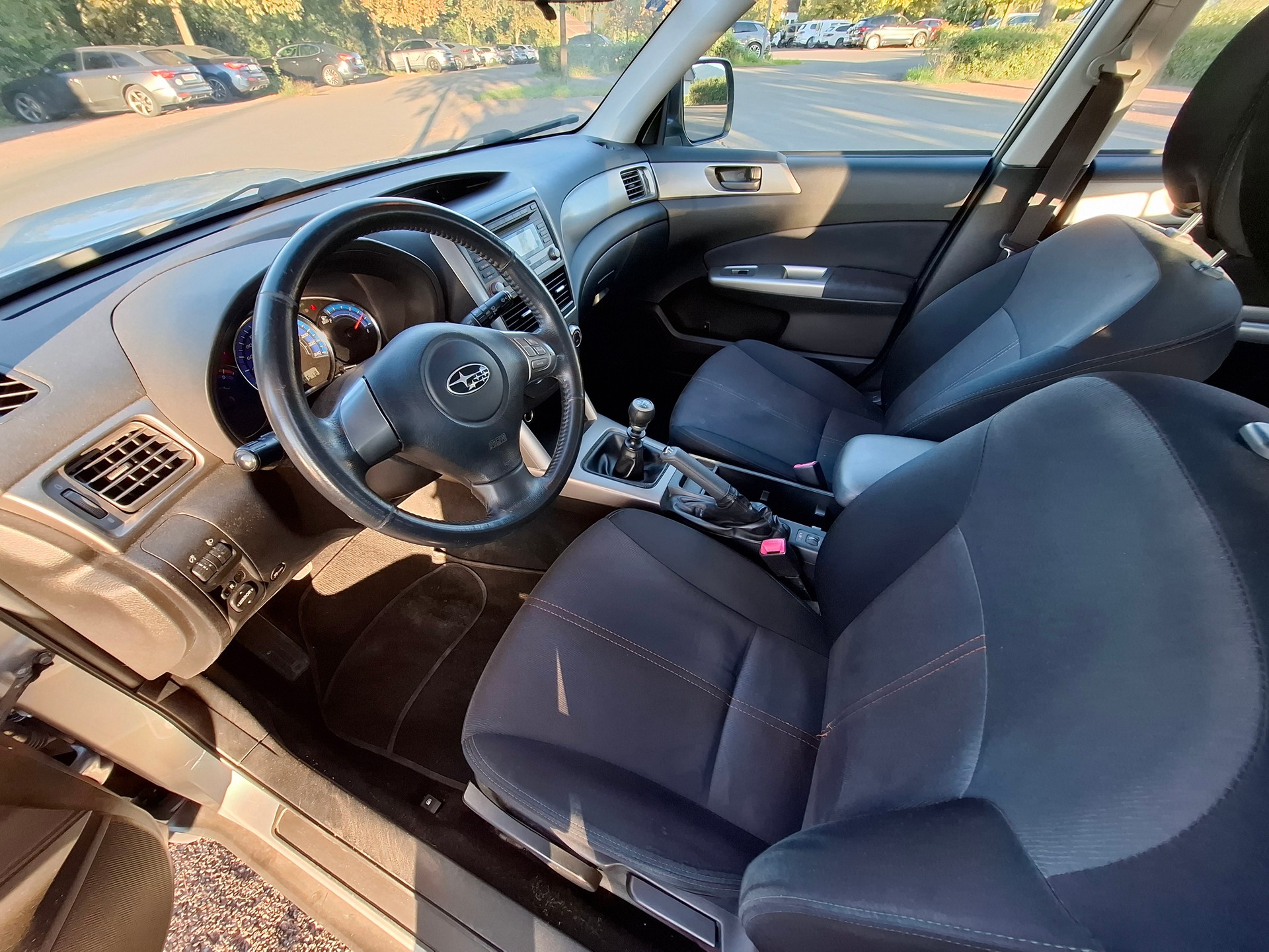 SUBARU Forester 2.0D X Swiss-image-11