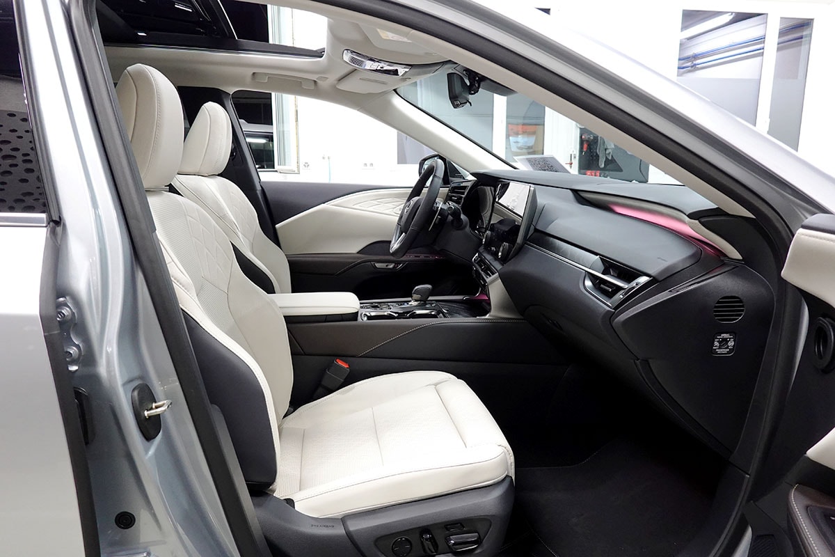 LEXUS RX 450h+ Ecxellence AWD CVT-image-4
