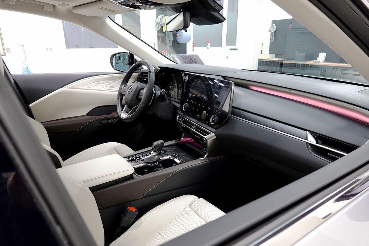LEXUS RX 450h+ Ecxellence AWD CVT-image-6