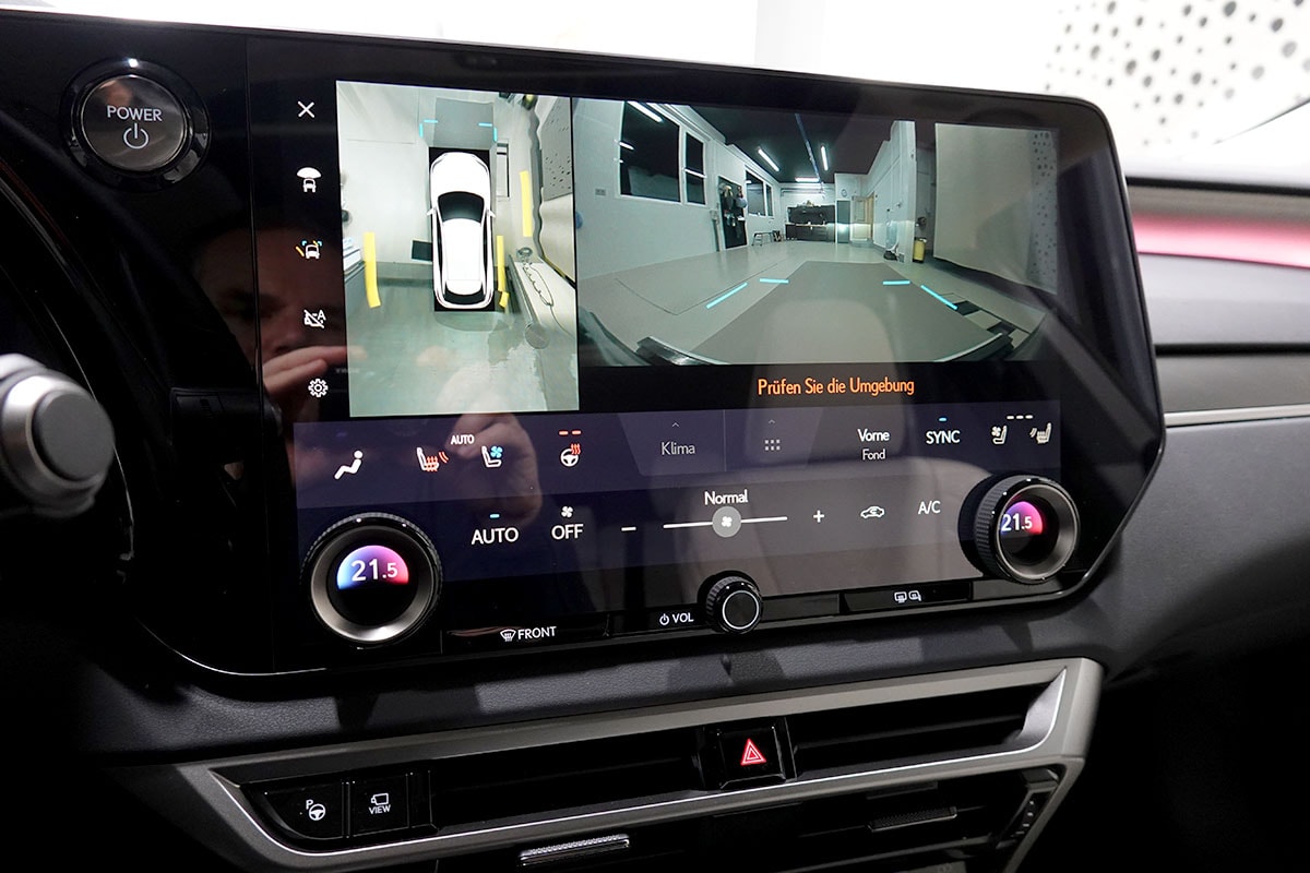LEXUS RX 450h+ Ecxellence AWD CVT-image-24