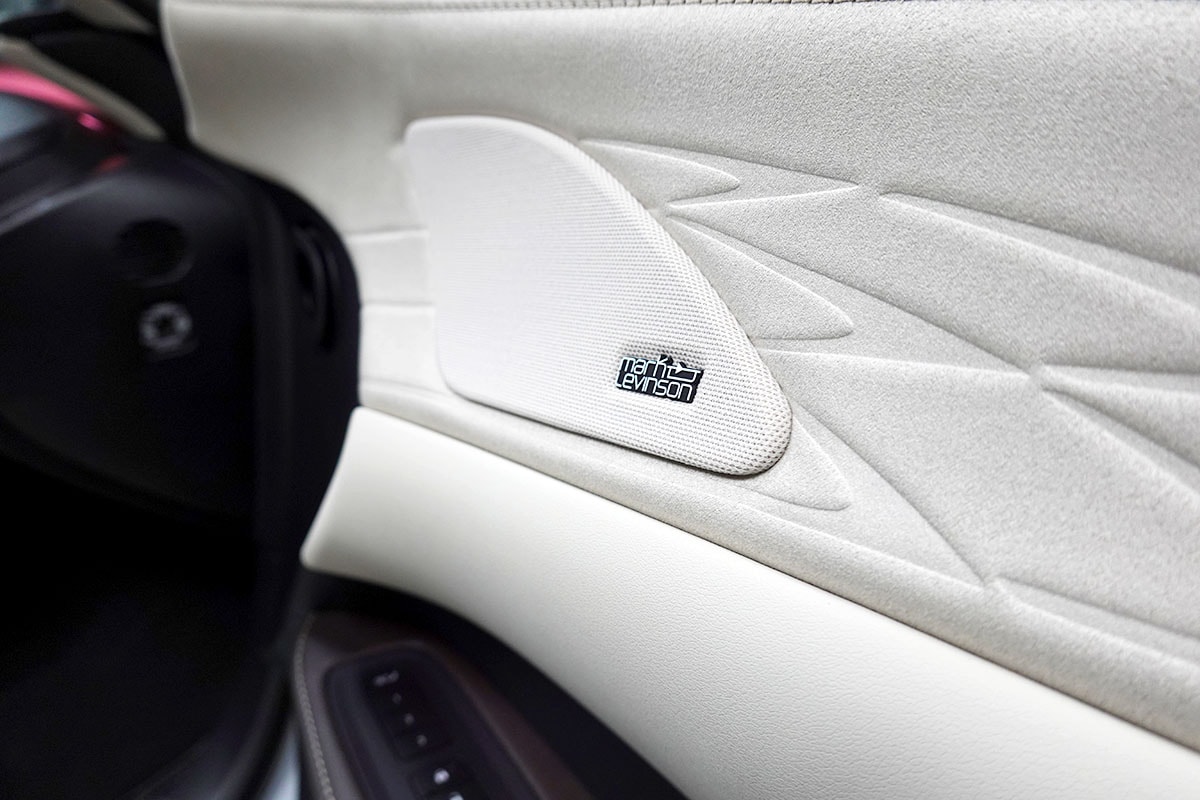 LEXUS RX 450h+ Ecxellence AWD CVT-image-13