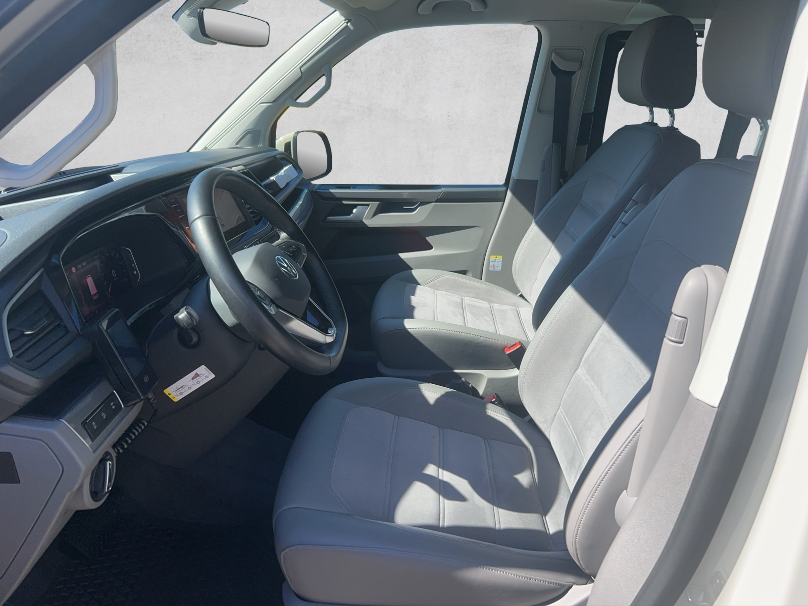 VW T6.1 California 2.0 Bi-TDI Ocean Liberty 4Motion DSG * Offroad Edition * Sonderlackierung *-image-11