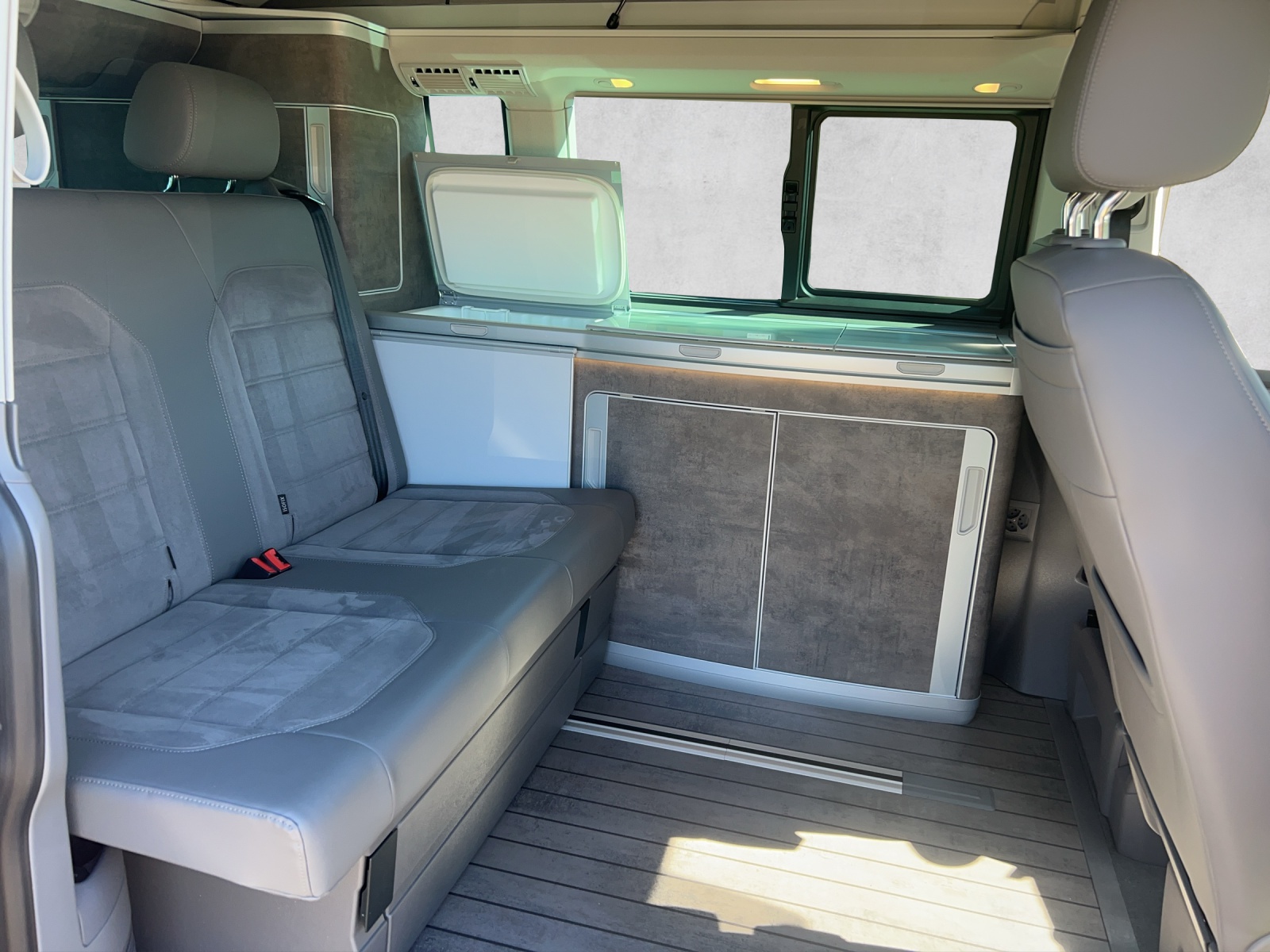 VW T6.1 California 2.0 Bi-TDI Ocean Liberty 4Motion DSG * Offroad Edition * Sonderlackierung *-image-9