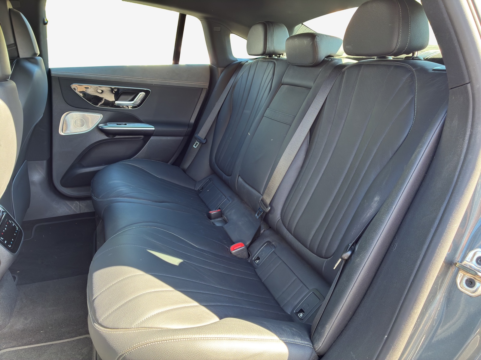 MERCEDES-BENZ EQE 350 4 Matic-image-11