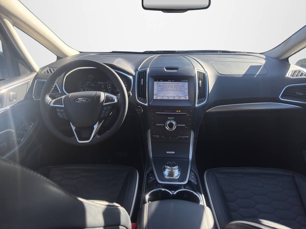 FORD S-Max 2.0 TDCi 190 Vignale 4x4-image-12
