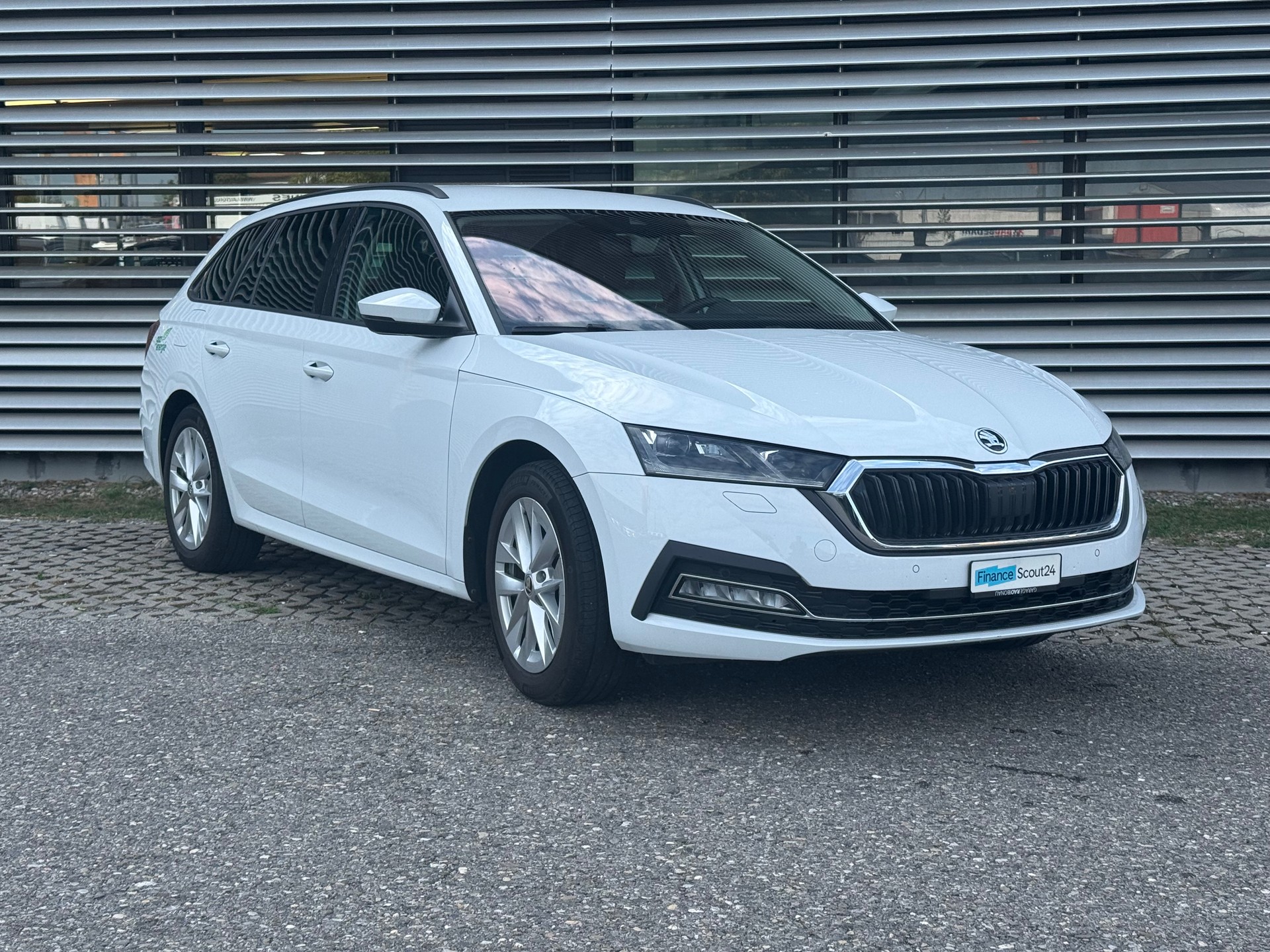 SKODA Octavia Combi 1.5 TSI G-Tec DSG Style