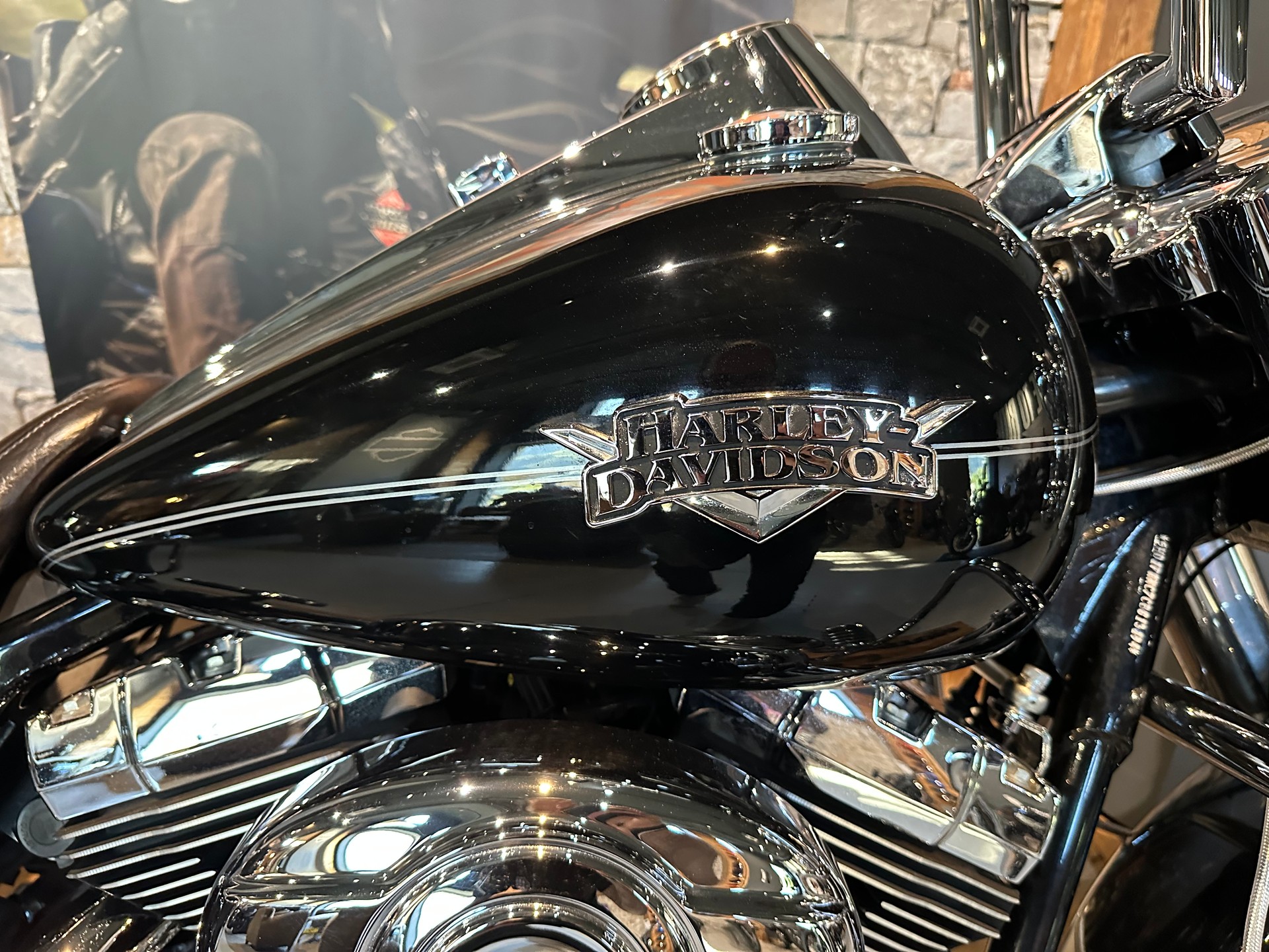 HARLEY-DAVIDSON FLHRC Road King Classic 103 ABS-showroom-element-3