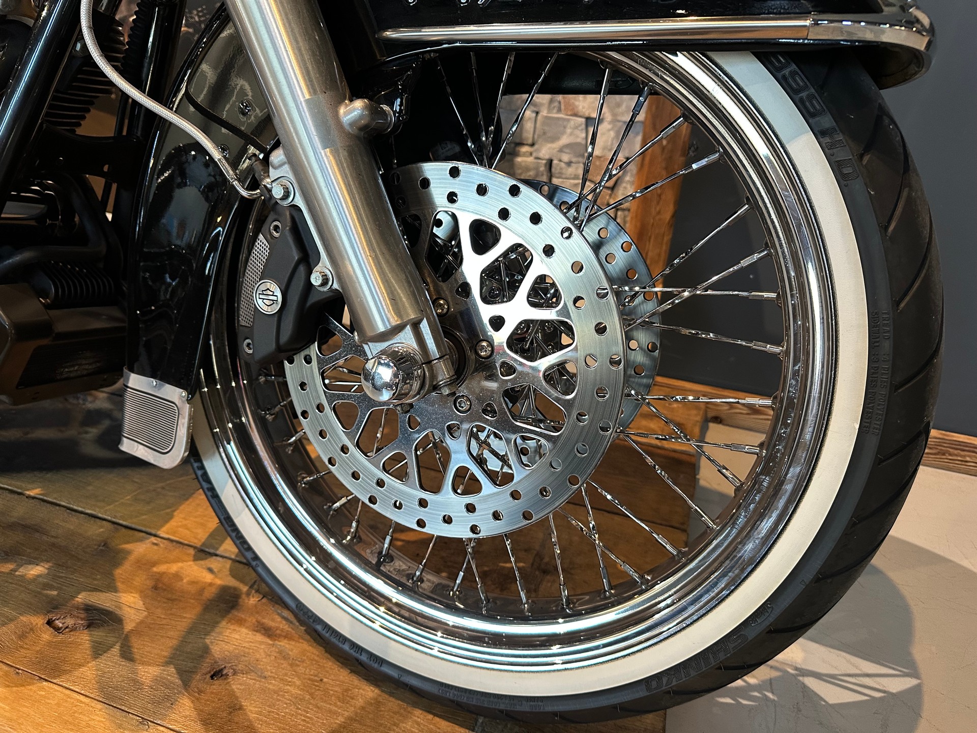HARLEY-DAVIDSON FLHRC Road King Classic 103 ABS-image-6