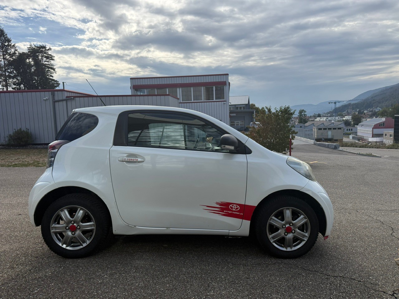 TOYOTA iQ2 1.0 VVT-i-image-7