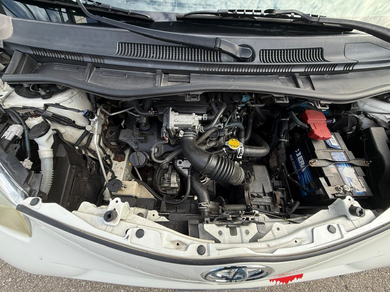 TOYOTA iQ2 1.0 VVT-i-image-13
