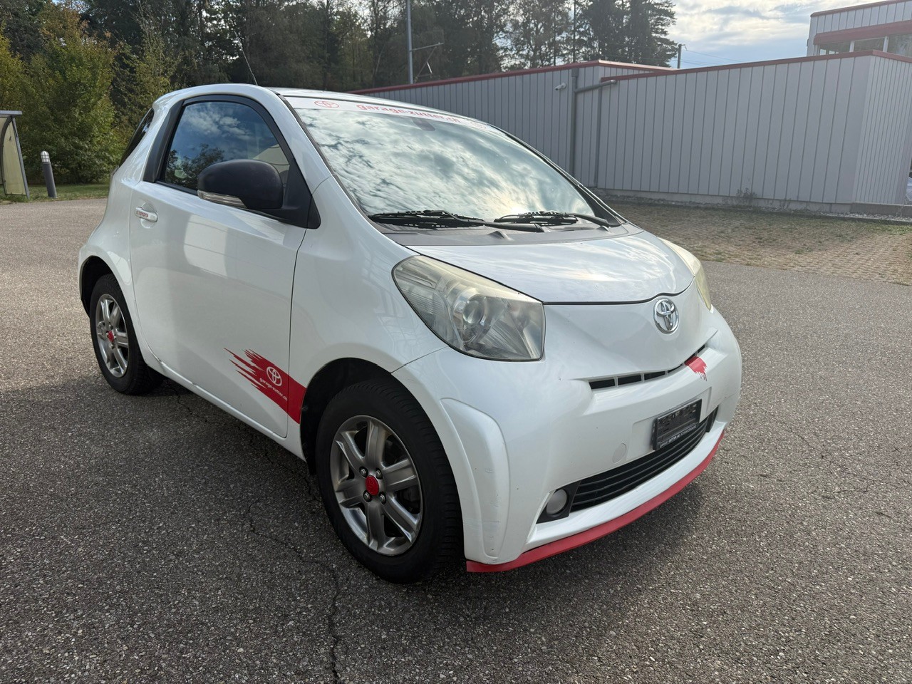 TOYOTA iQ2 1.0 VVT-i-image-1