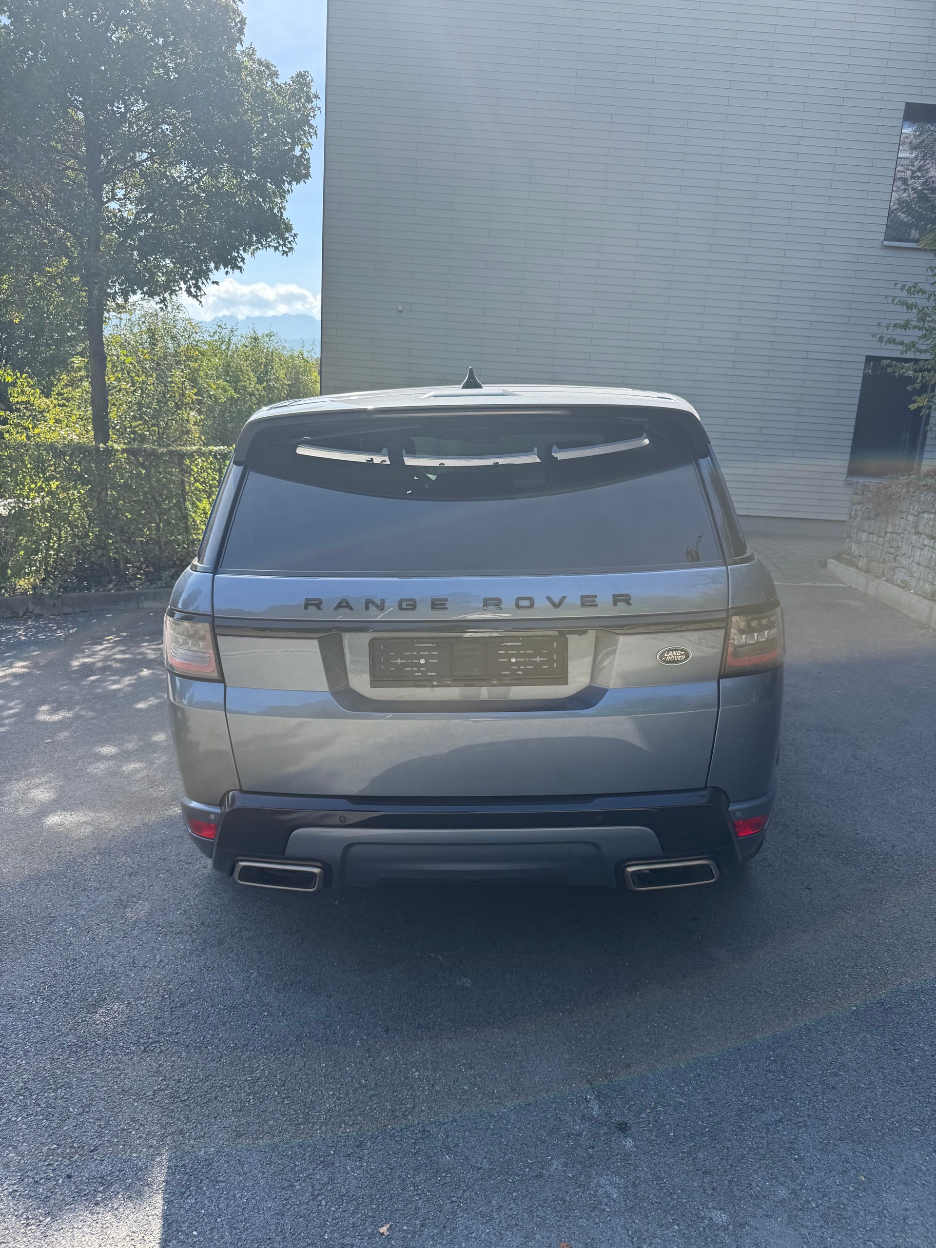 LAND ROVER 3.0 I6D HSE Dynamic-image-1