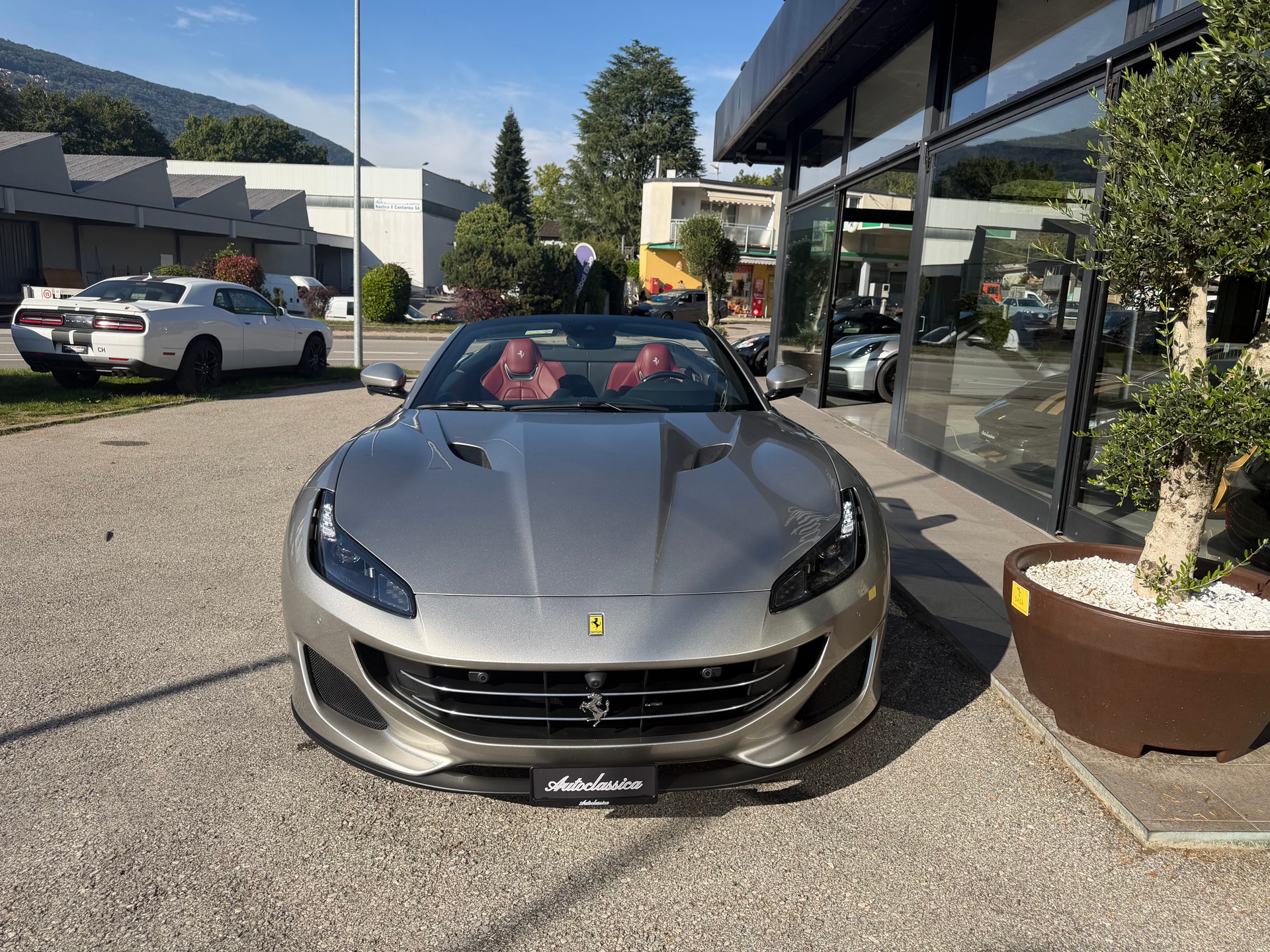 FERRARI Portofino 3.9 V8 T-showroom-element-1