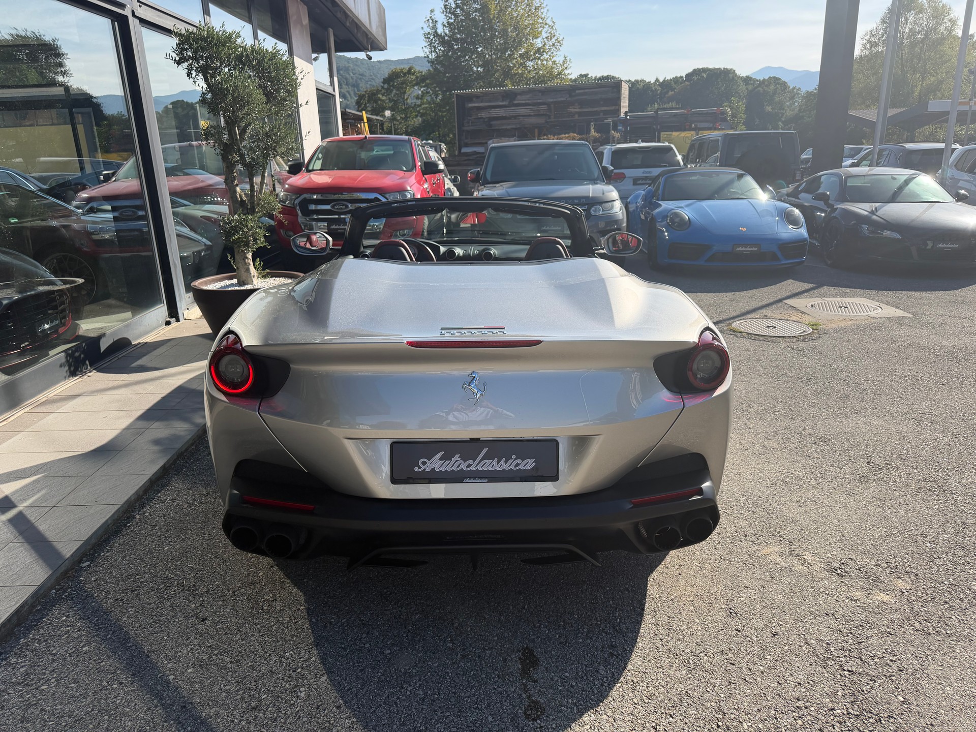 FERRARI Portofino 3.9 V8 T-showroom-element-2