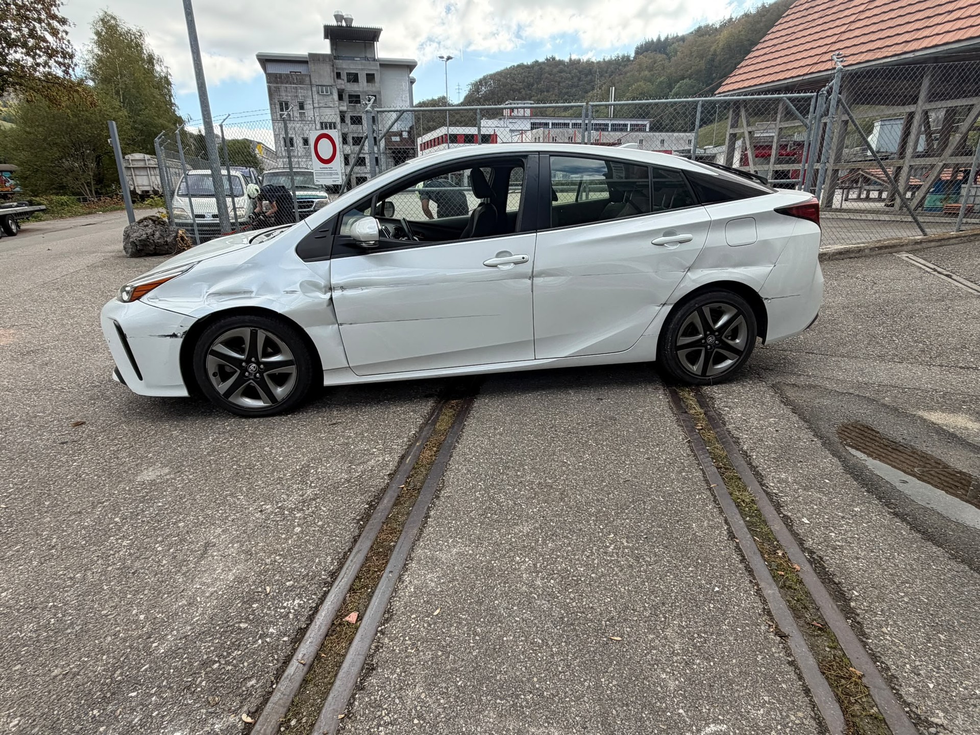 TOYOTA Prius 1.8 VVT-i HSD Comfort-image-7