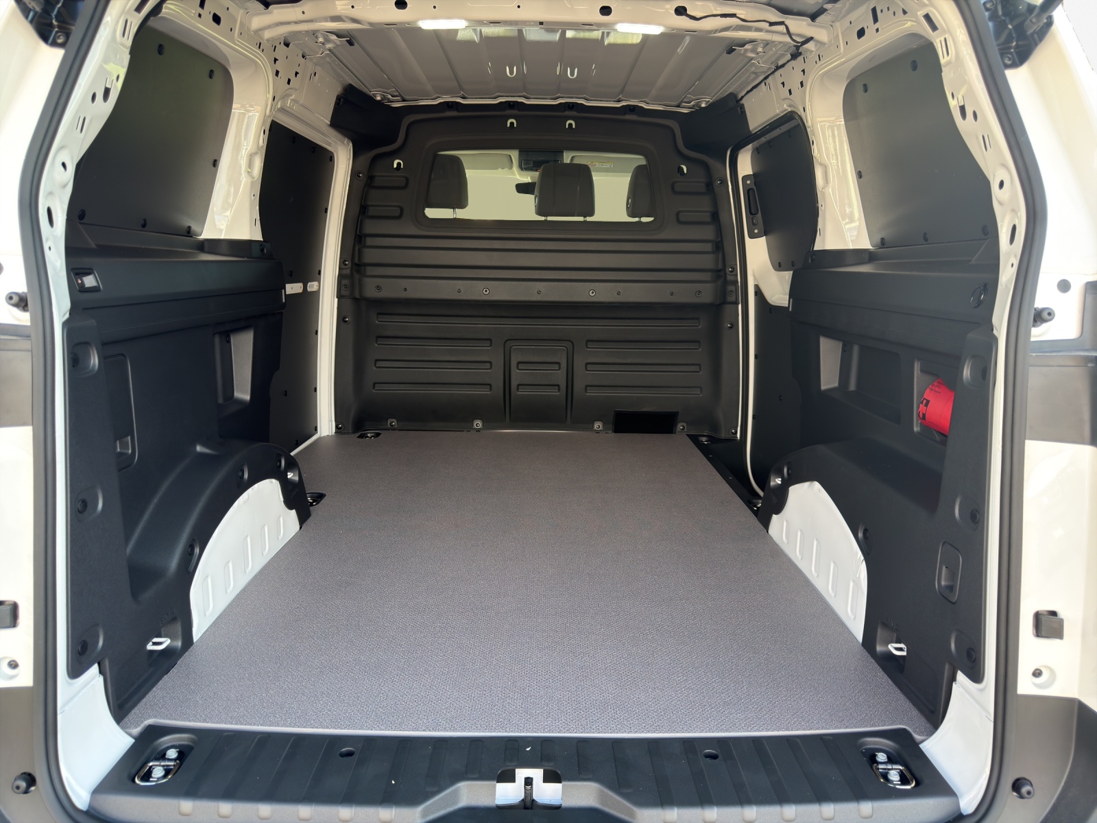 VW ID. Buzz Cargo Pro 79/84kWh 2988mm-image-12