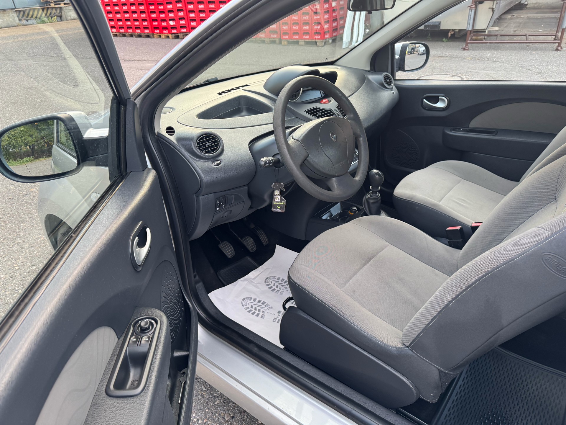 RENAULT Twingo 1.2 16V Expression-image-12