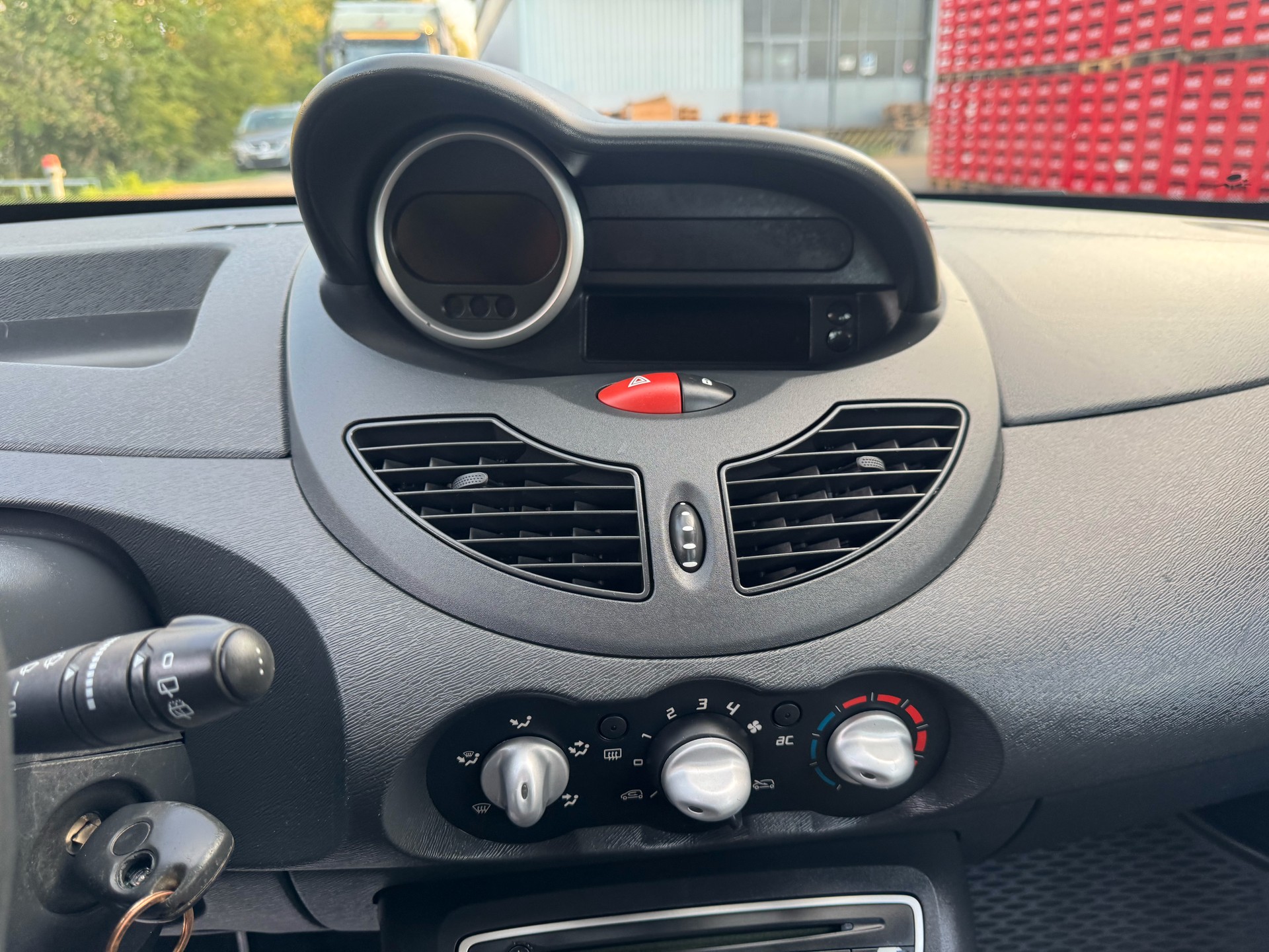 RENAULT Twingo 1.2 16V Expression-image-19