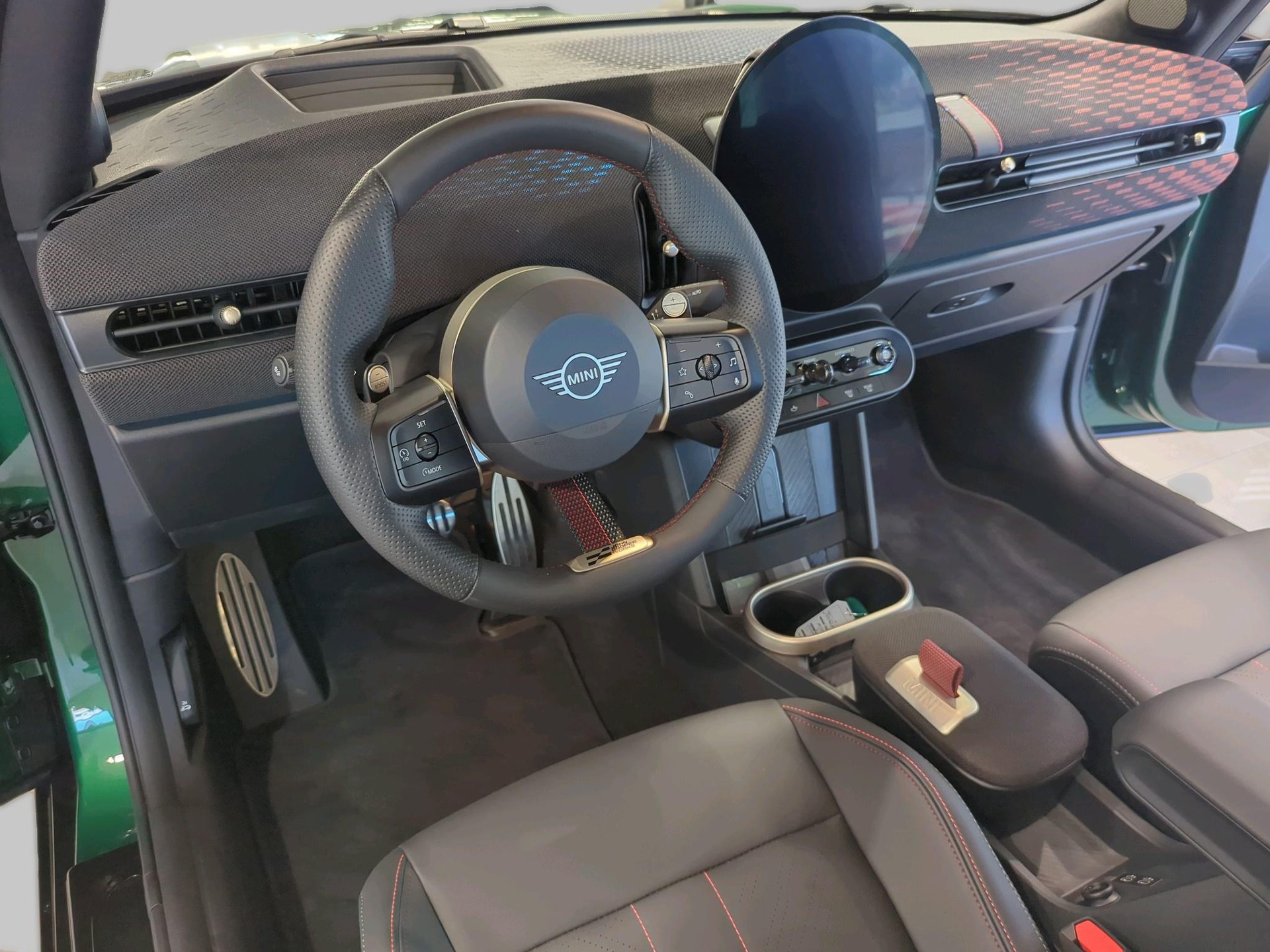 MINI John Cooper Works Cabrio-image-10