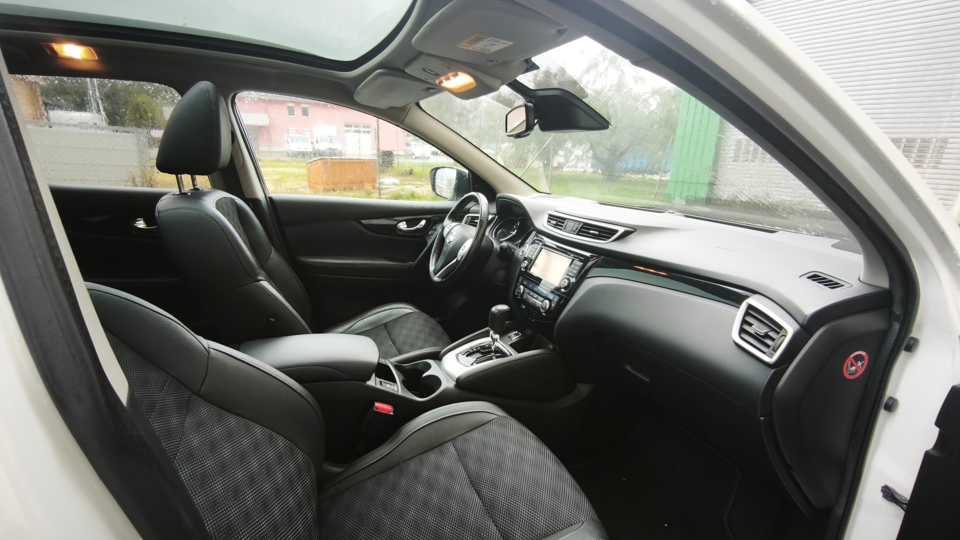 NISSAN Qashqai 1.2 DIG-T N-Connecta Xtronic CVT-image-4