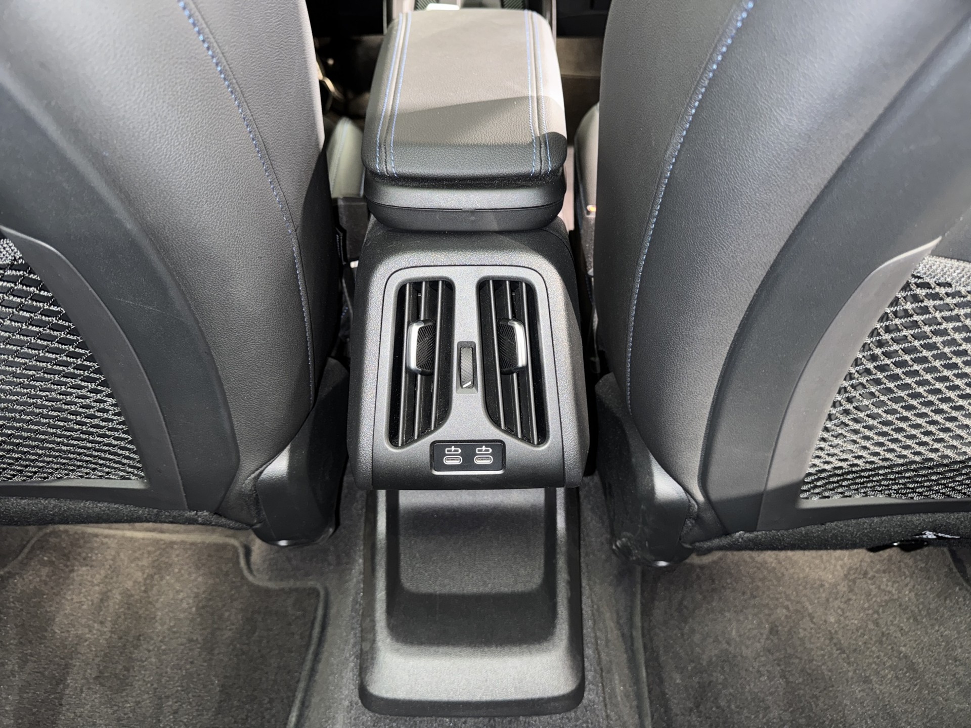 BMW X1 20i sDrive M Sport-image-10