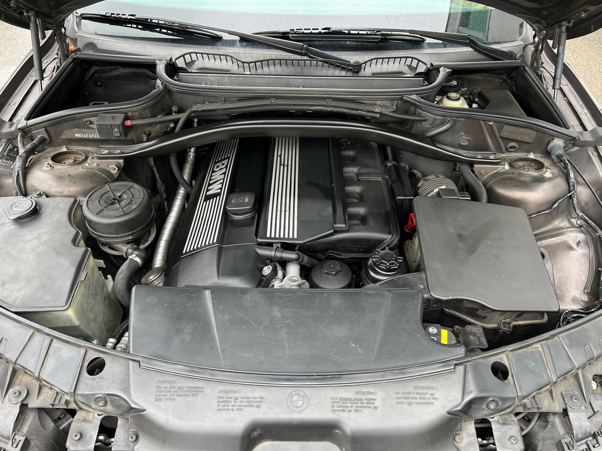 BMW X3 3.0i-image-10