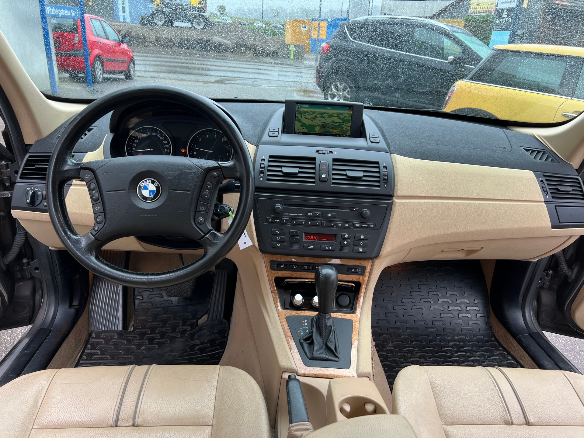 BMW X3 3.0i-image-7