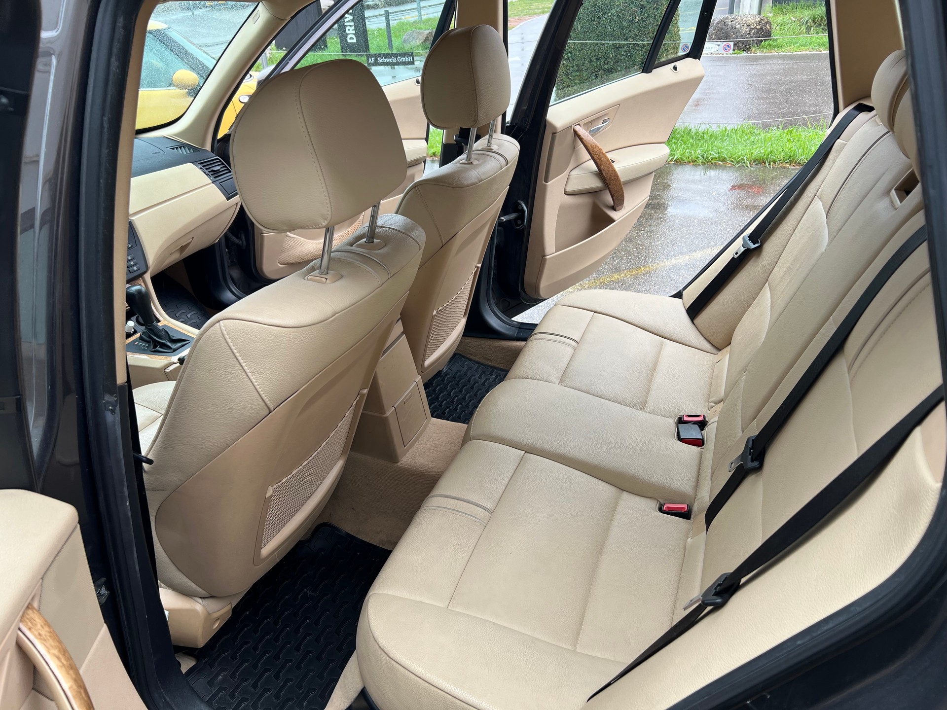 BMW X3 3.0i-image-5