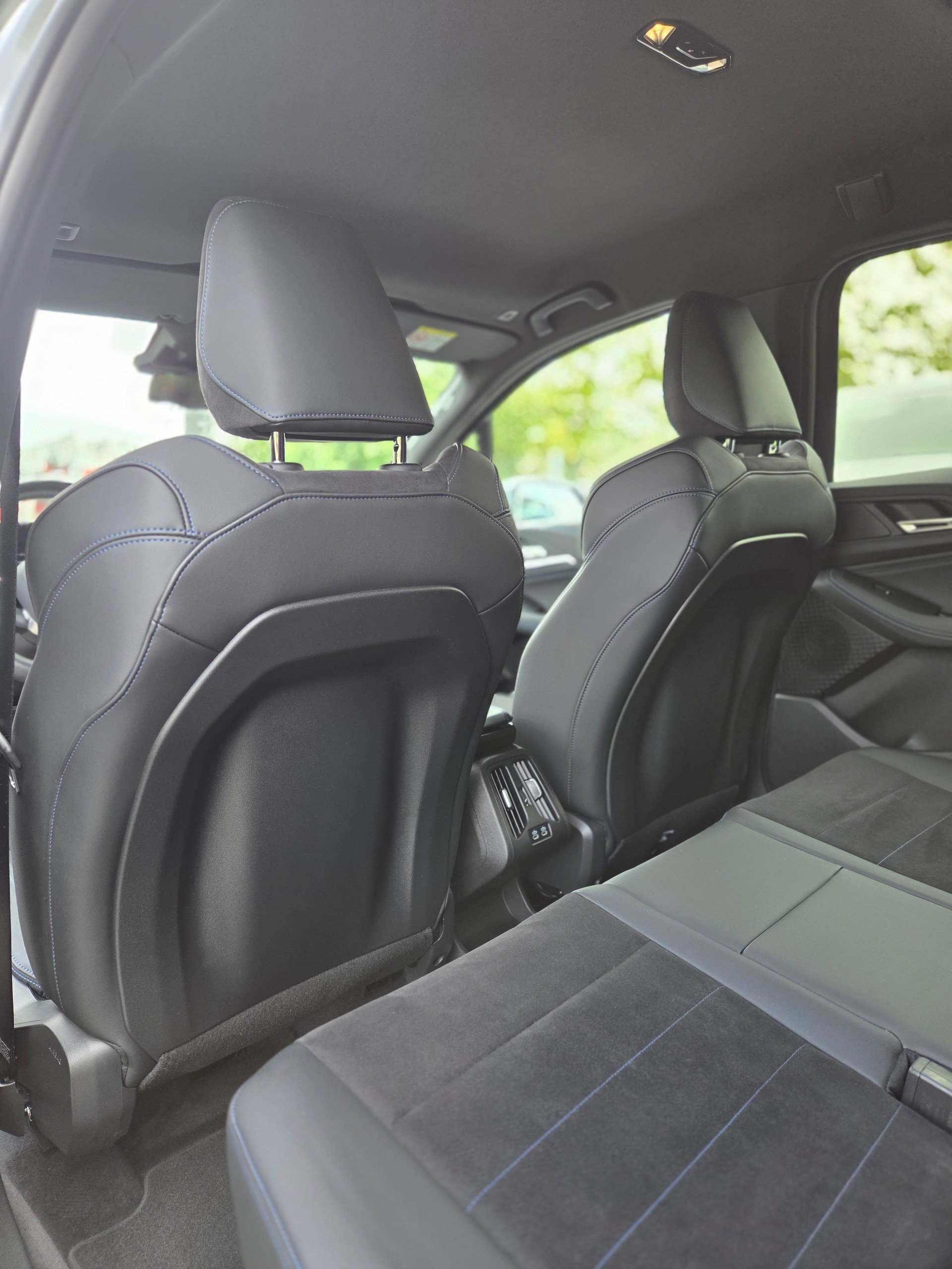 BMW 218d Active Tourer M Sport DKG-image-8