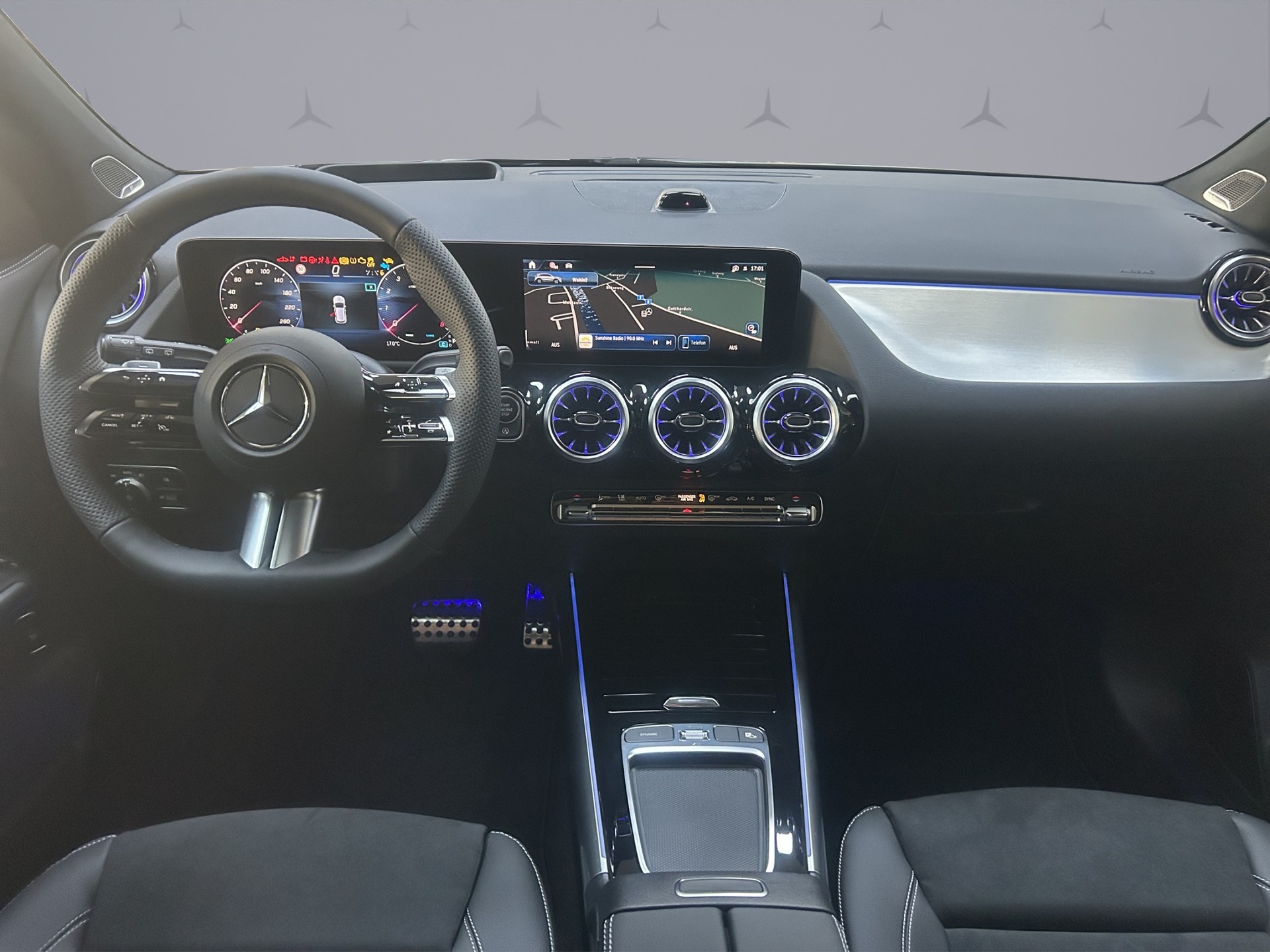 MERCEDES-BENZ GLA-Klasse H247 GLA 250 Swiss Star AMG Line 4matic-image-13
