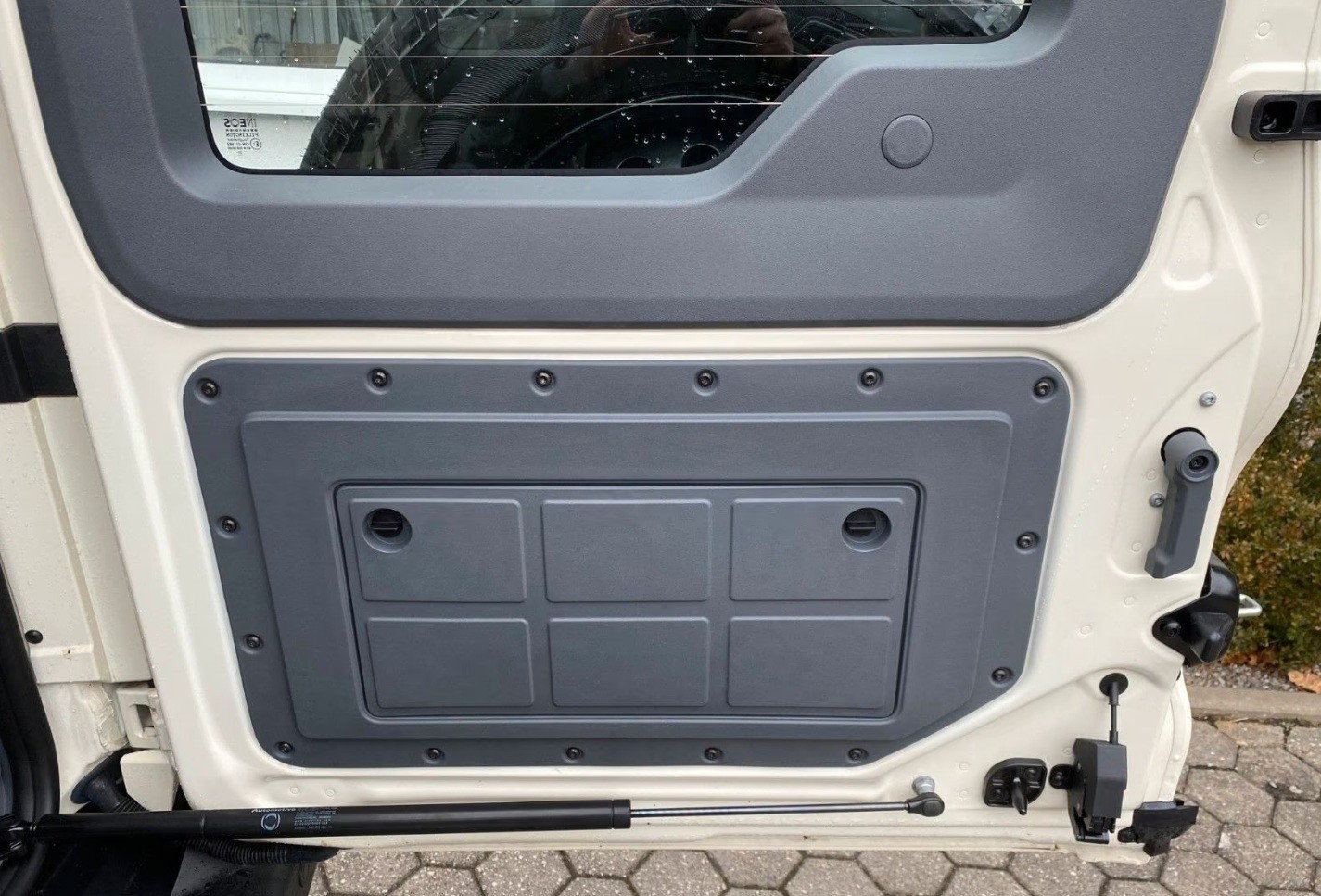 INEOS Grenadier 3.0 Utility Wagon 5-Sitz-image-13