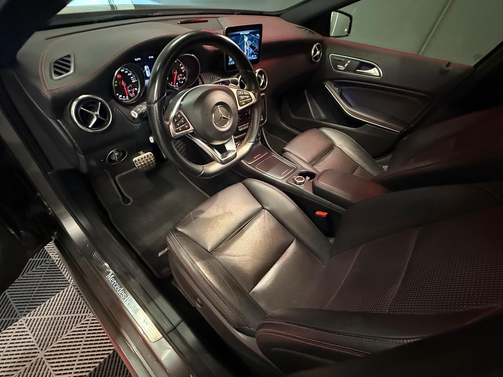 MERCEDES-BENZ A 250 AMG Line 4Matic 7G-DCT-image-1