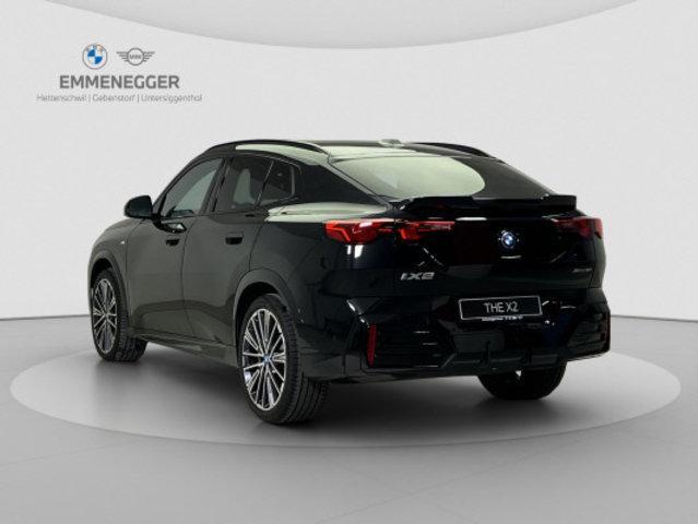BMW iX2 U10 30 xDrive-image-2