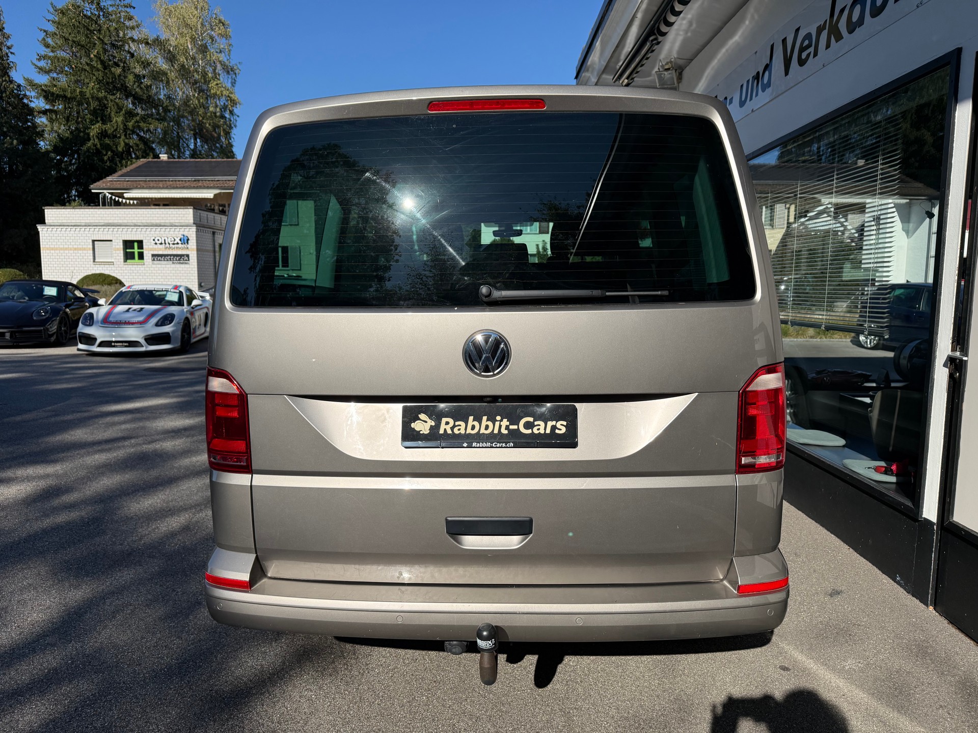VW T6 Multivan 2.0 TDI Trendline 4Motion DSG Bulli-image-4