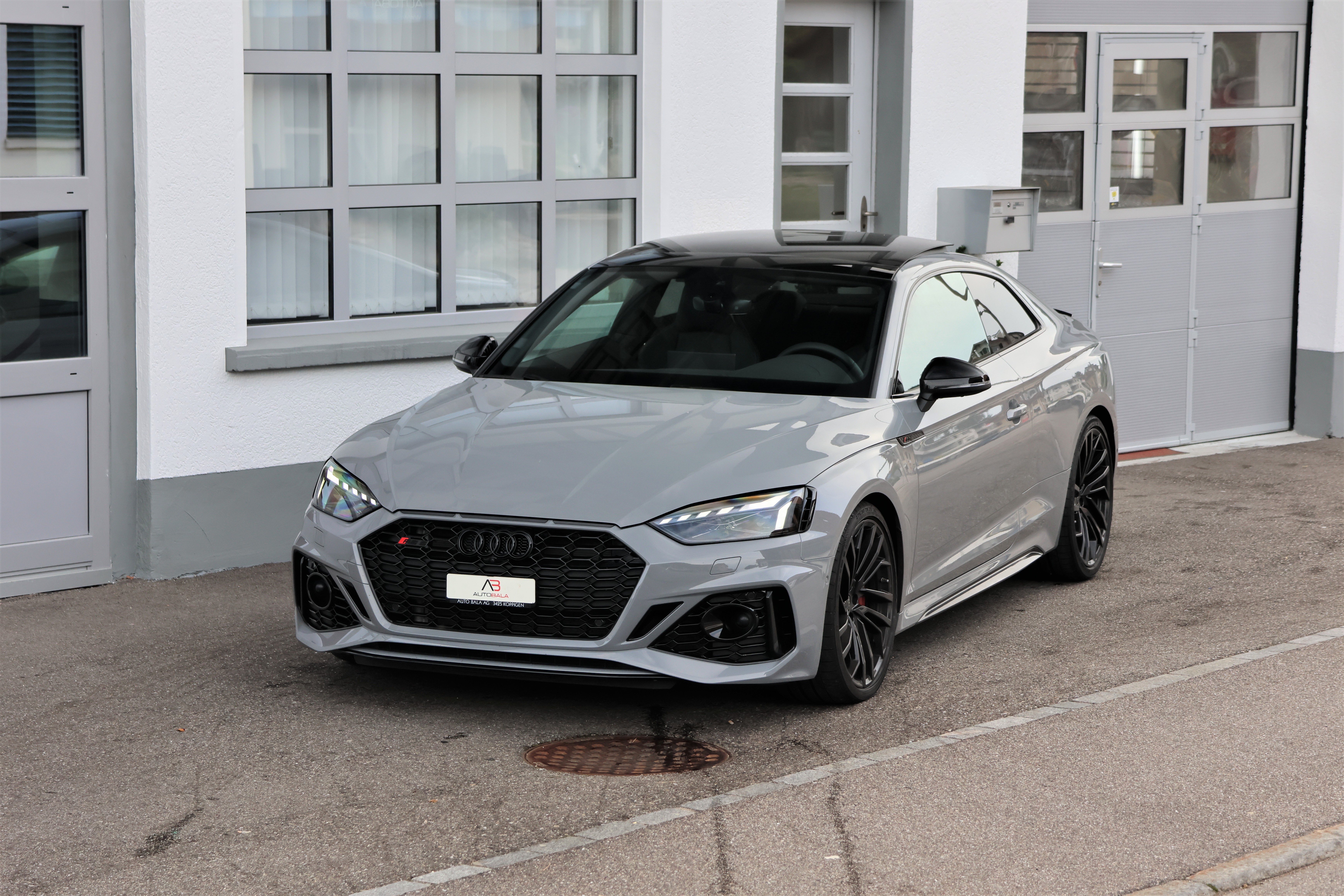 Car photo