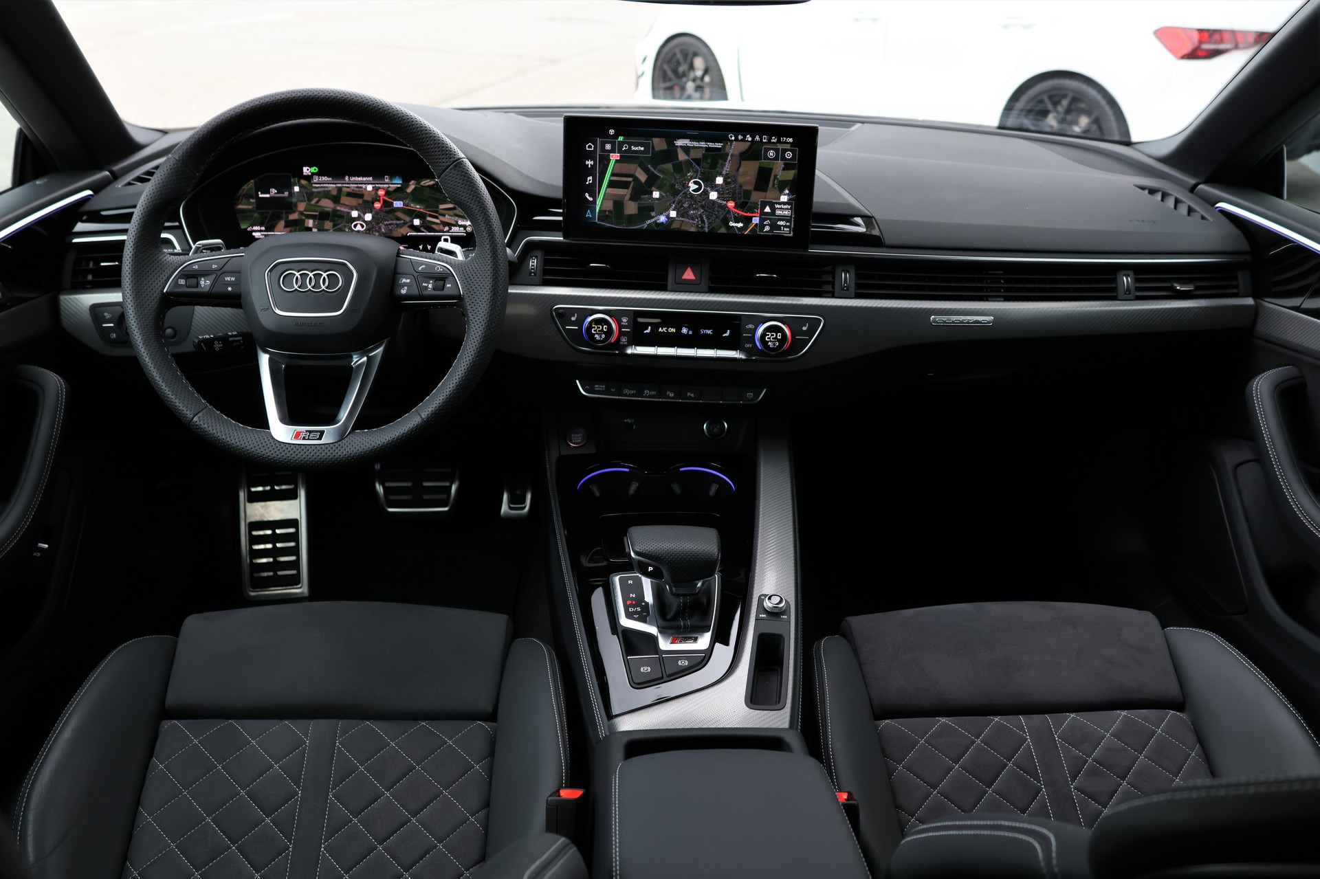 AUDI RS5 Coupé 2.9 TFSI quattro tiptronic (CH) *NardoGrey*-image-17