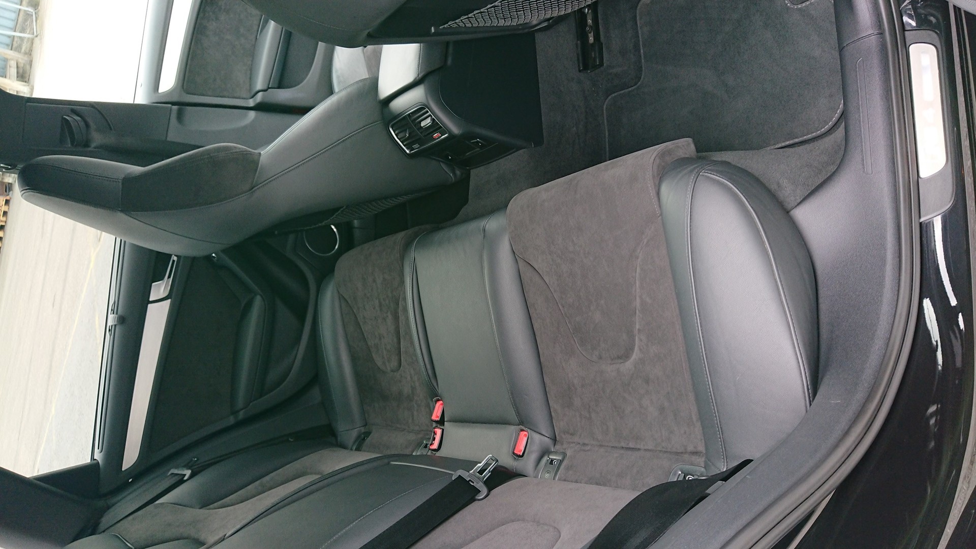 AUDI RS4 Avant 4.2 FSI V8 quattro S-tronic-image-7