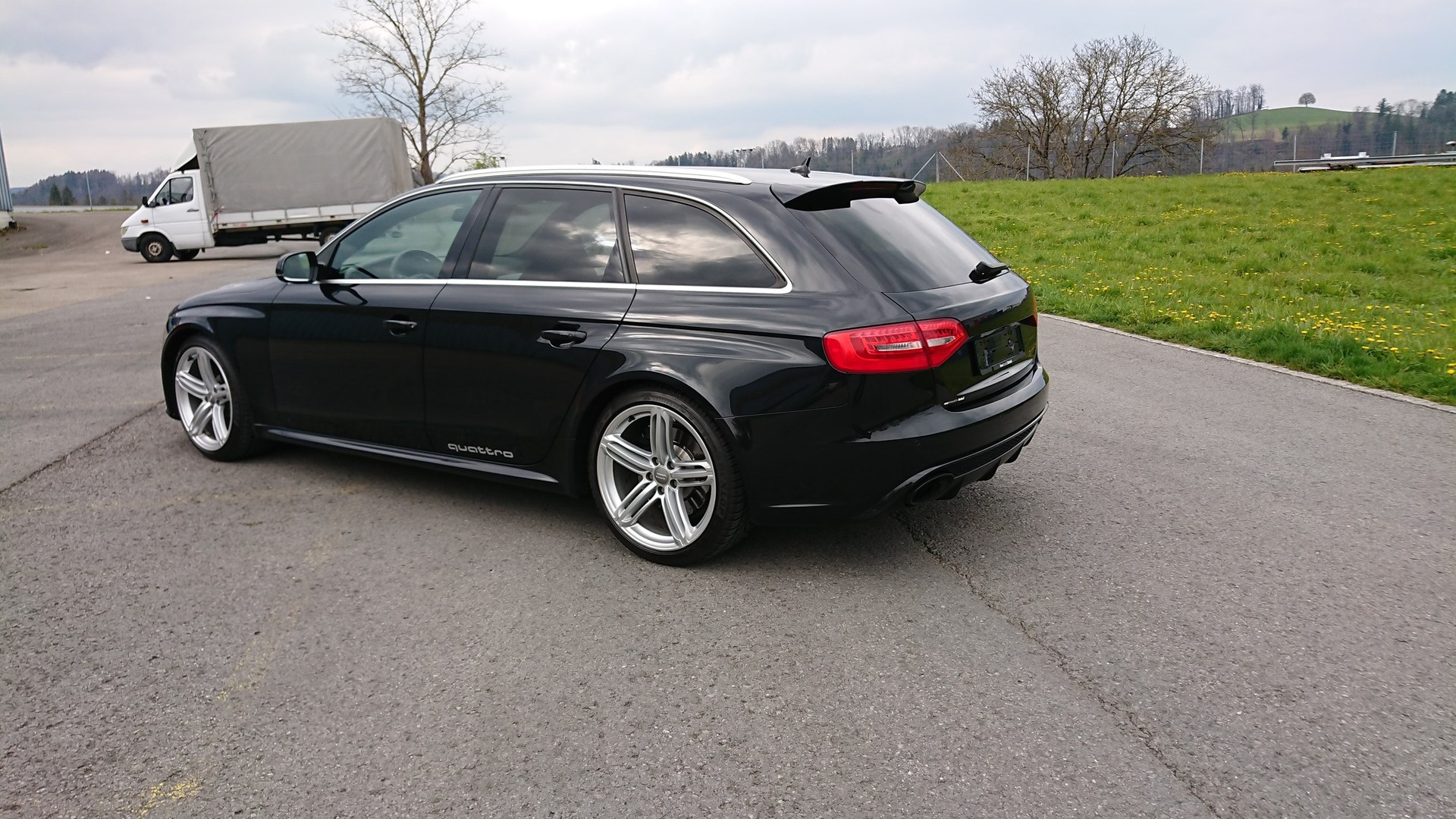AUDI RS4 Avant 4.2 FSI V8 quattro S-tronic-image-1