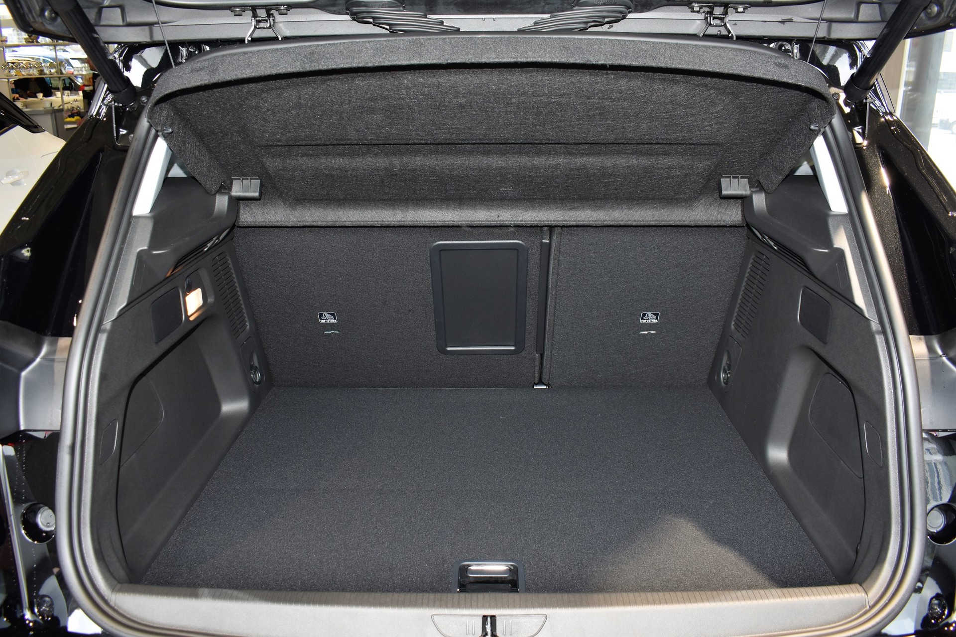 OPEL Grandland 1.6 Hybrid4 GSe Automatik-image-3